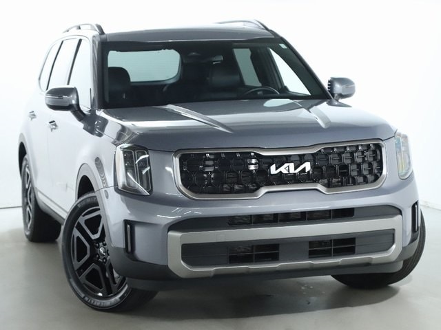 Used 2023 Kia Telluride EX X-Line with VIN 5XYP3DGC5PG385086 for sale in Solon, OH
