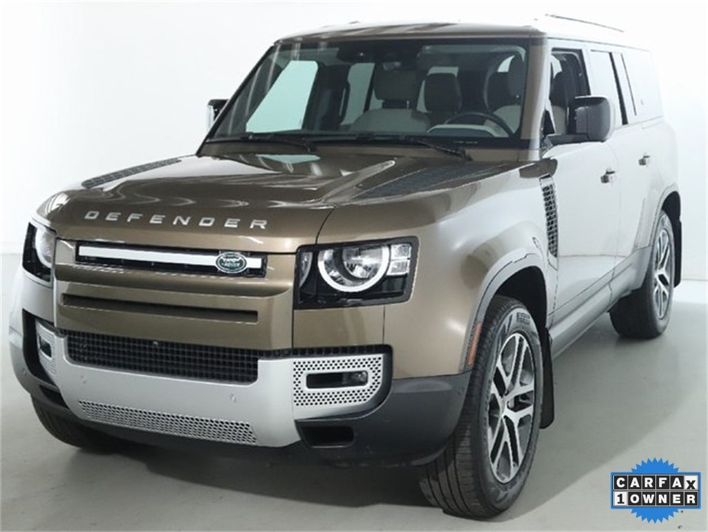2023 Land Rover Defender S's photo
