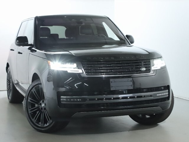 2023 Land Rover Range Rover SE photo 2