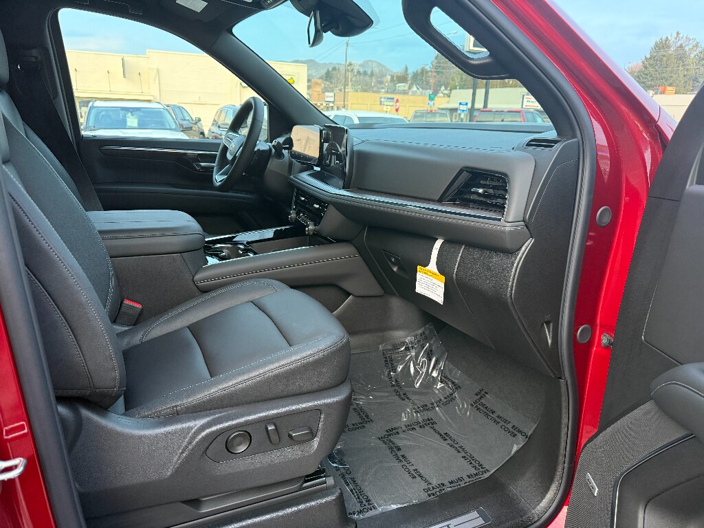 2026 Chevrolet Suburban LT - Photo 7