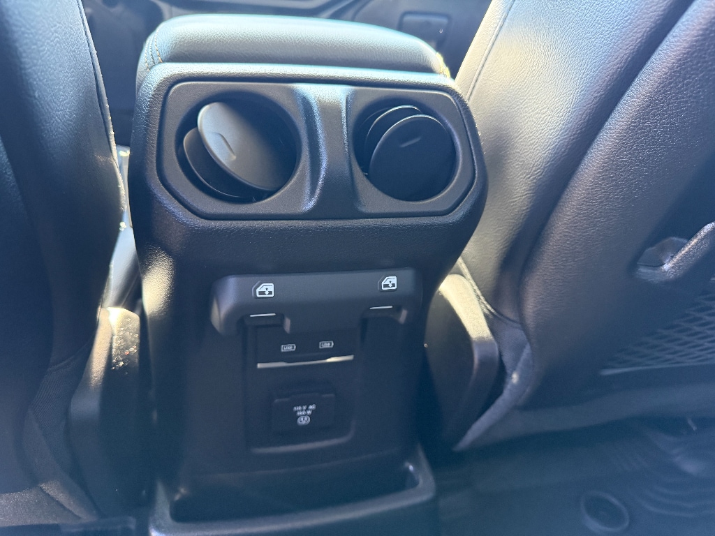 2025 Jeep Wrangler 4-Door Sahara - Photo 13
