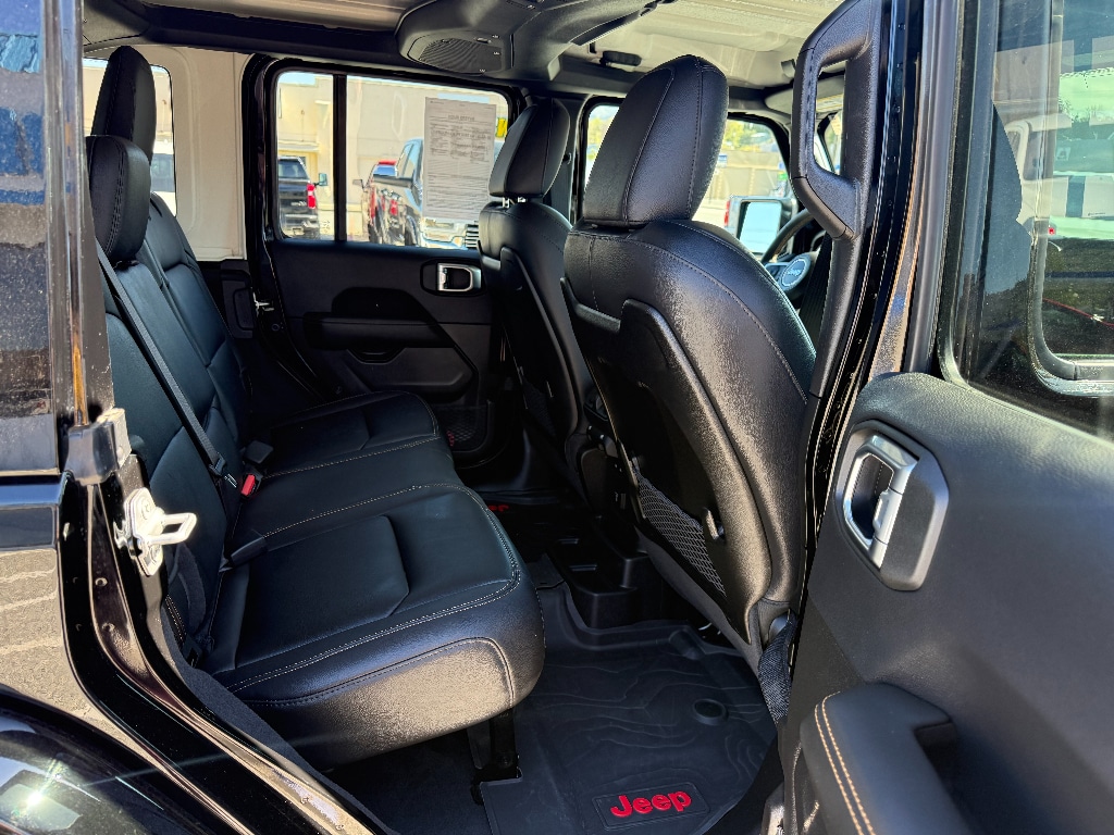 2025 Jeep Wrangler 4-Door Sahara - Photo 10