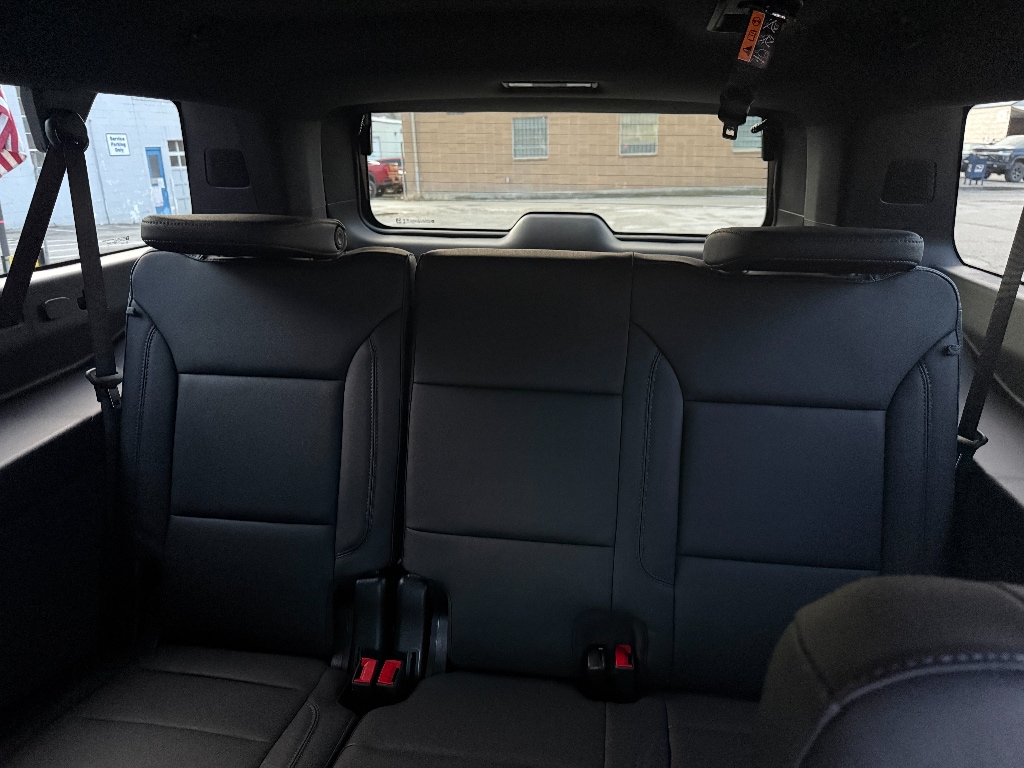 2026 Chevrolet Suburban LT - Photo 13