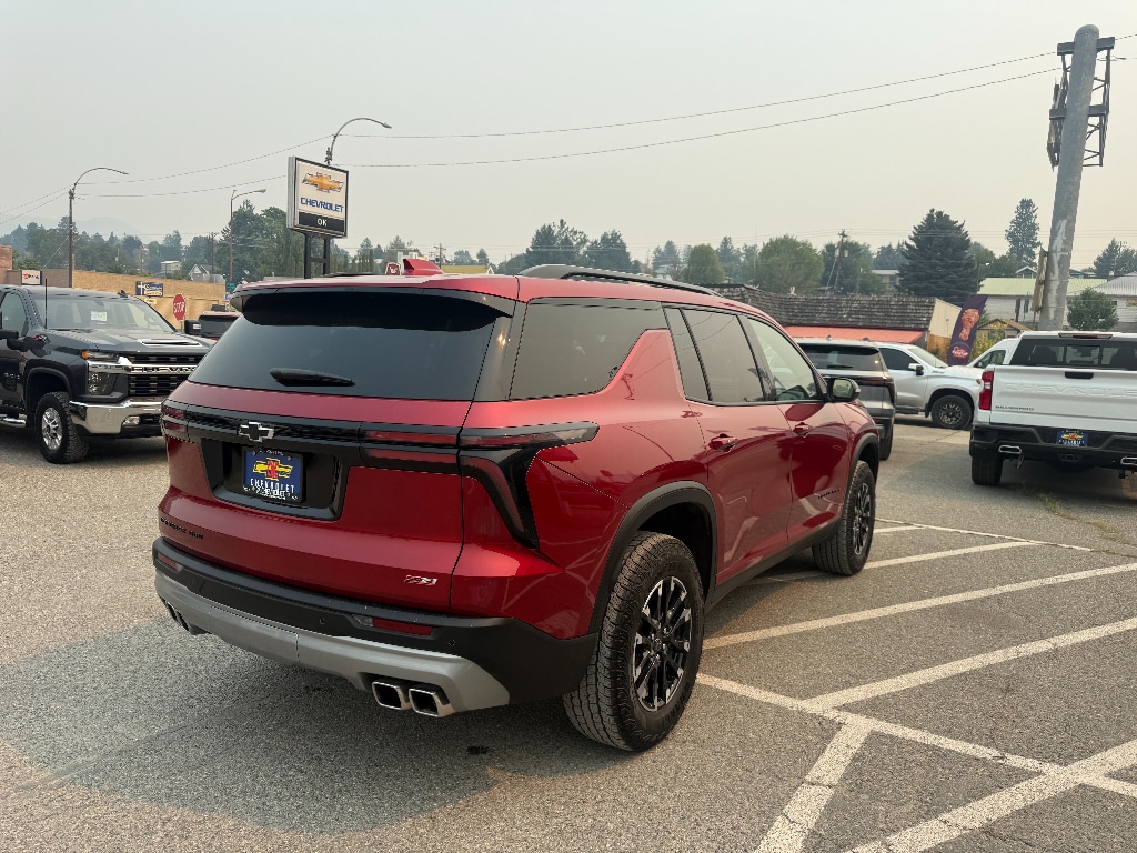 Used 2025 Chevrolet Traverse Z71 SUV