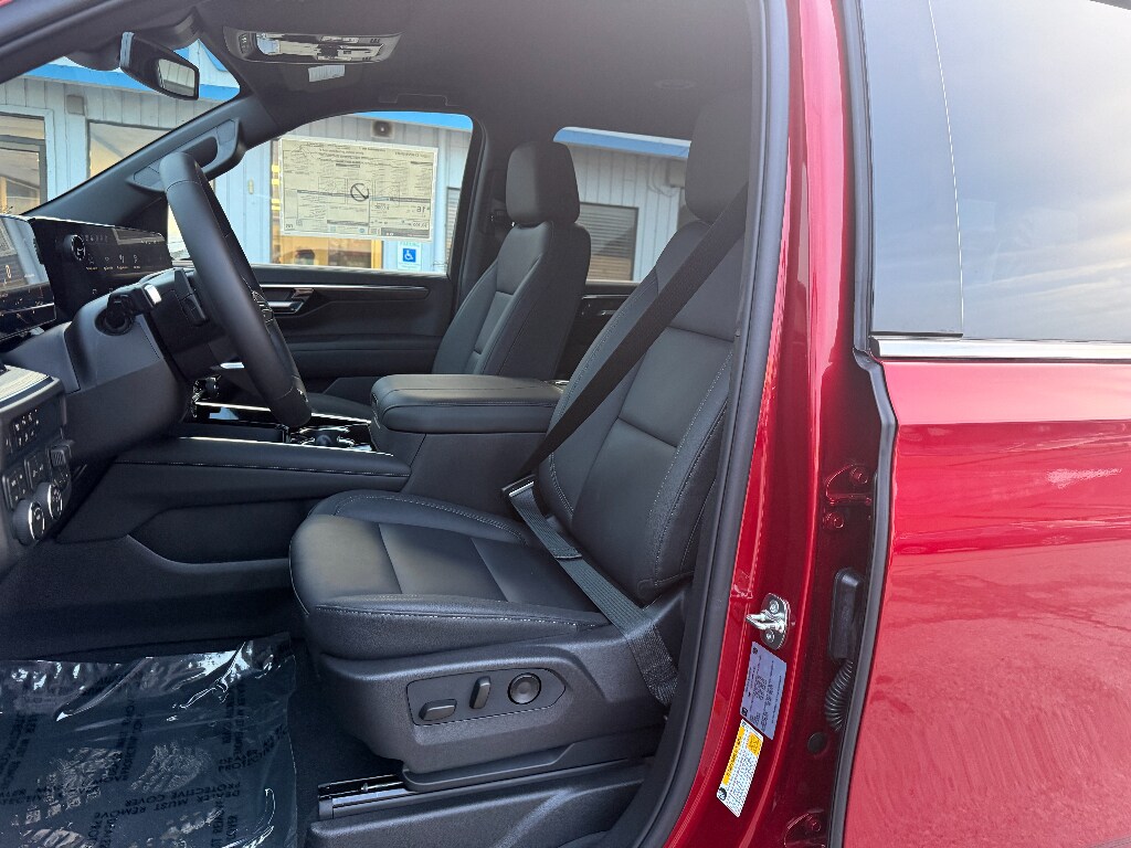 2026 Chevrolet Suburban LT - Photo 15