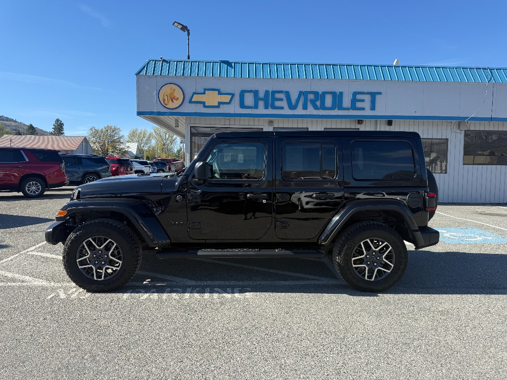 Used 2025 Jeep Wrangler Sahara