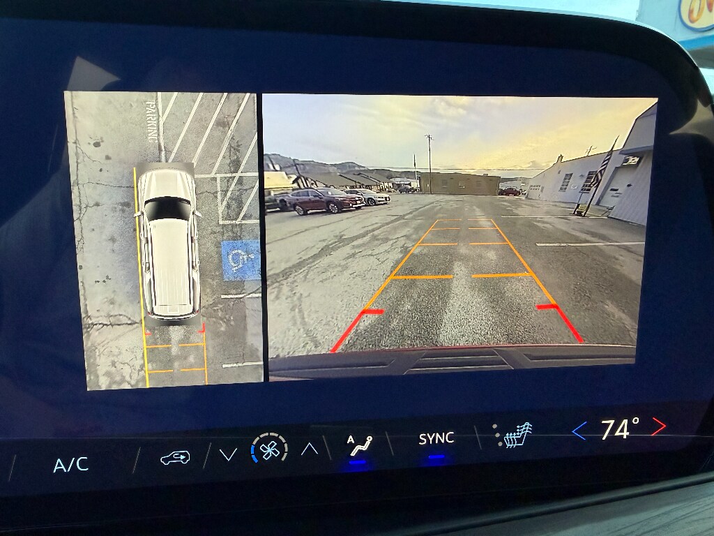 2026 Chevrolet Suburban LT - Photo 20