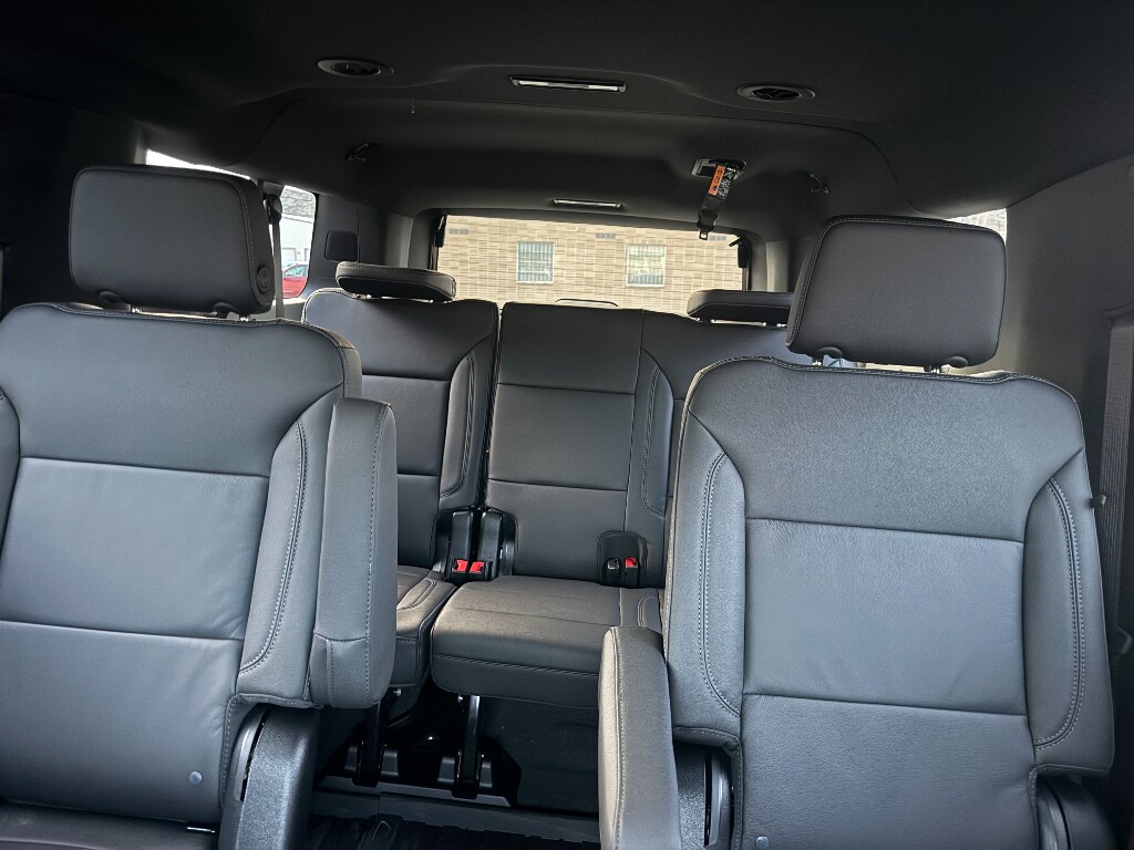 2026 Chevrolet Suburban LT - Photo 22