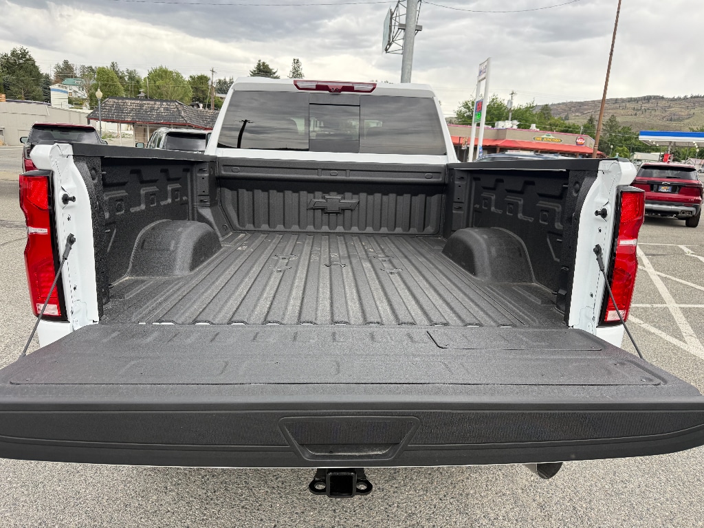 2026 Chevrolet Silverado 3500 HD LTZ - Photo 9