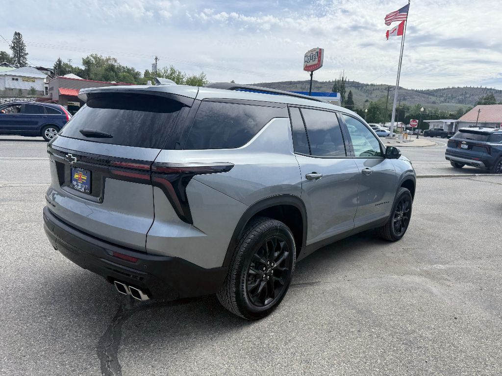 2025 Chevrolet Traverse photo 4