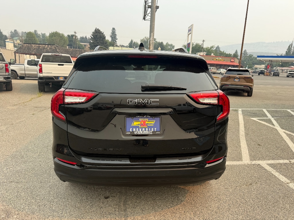 Used 2022 GMC Terrain SLE SUV
