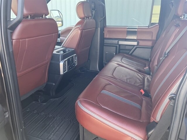 2019 Ford F-350 Platinum photo 2