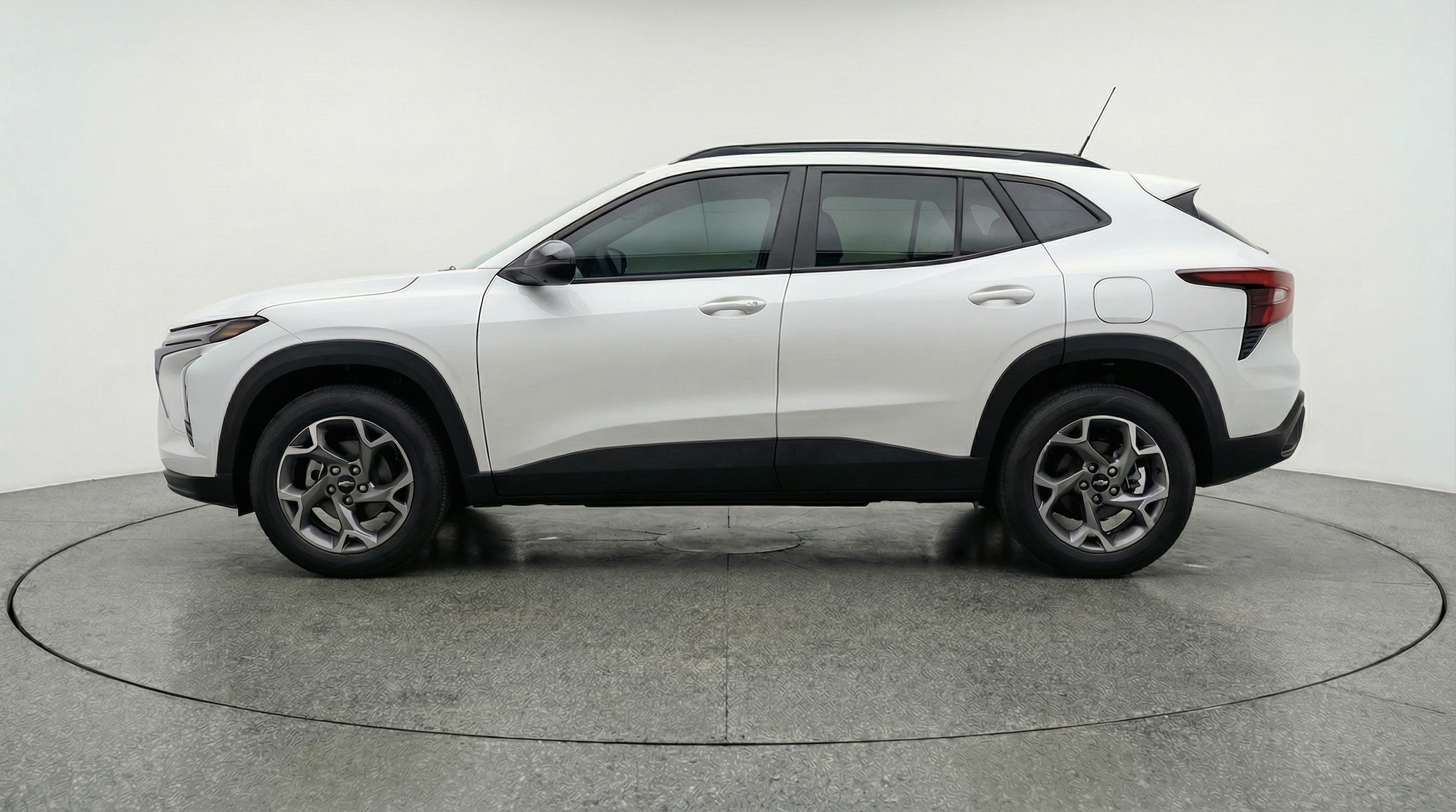 Thumbnail: 2025 Chevrolet Trax - 4