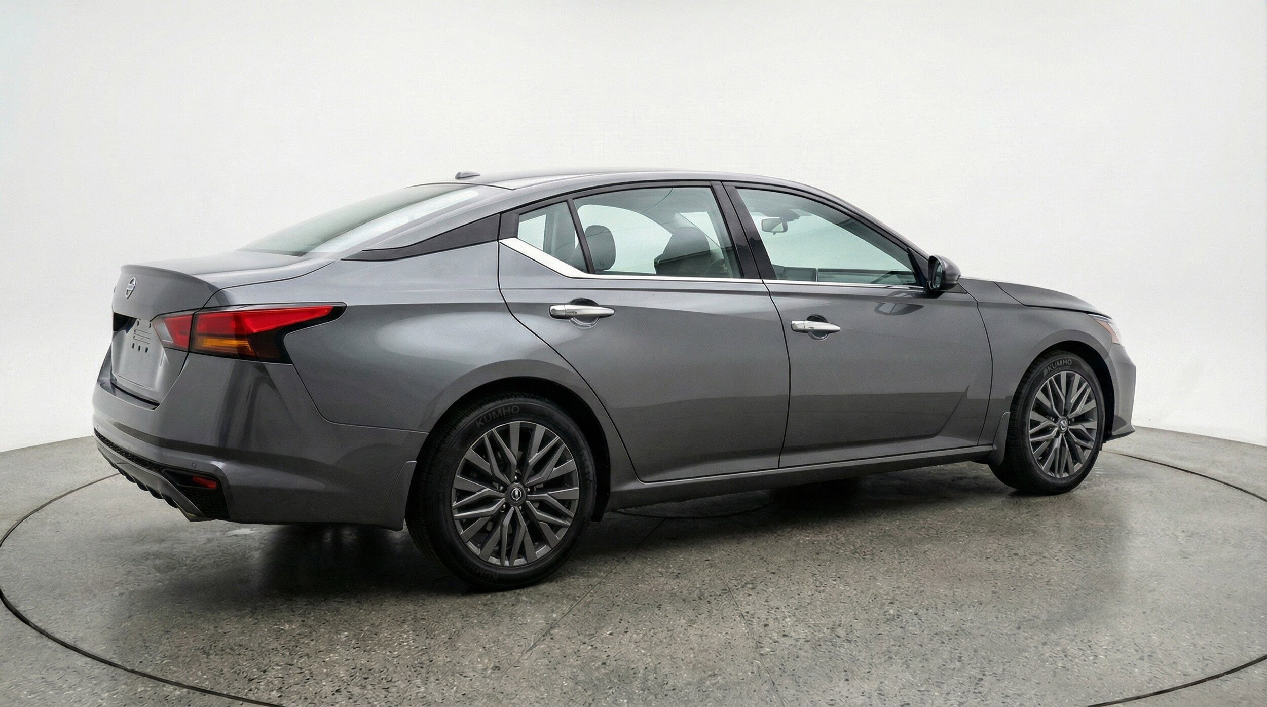 Thumbnail: 2025 Nissan Altima - 9