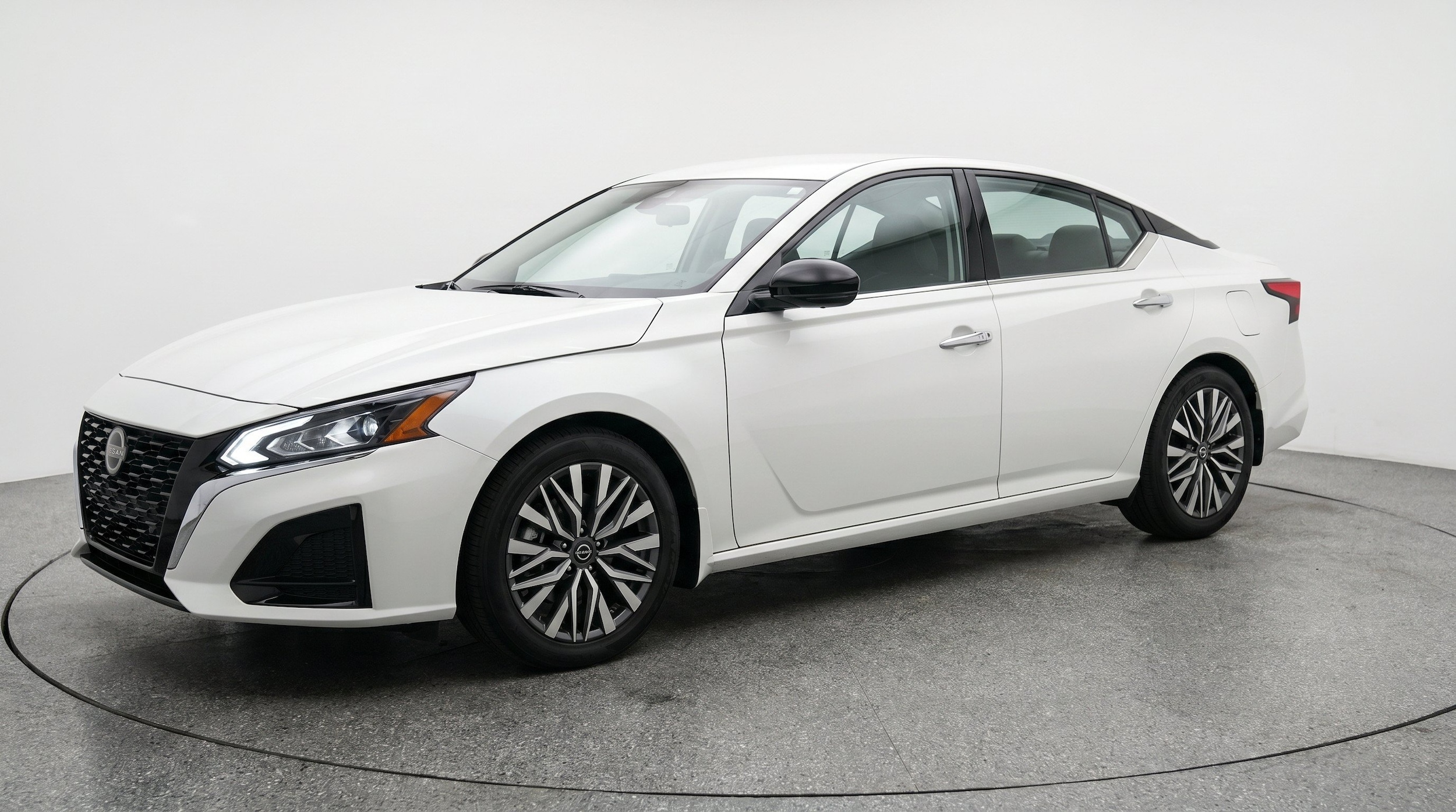 Thumbnail: 2025 Nissan Altima - 3