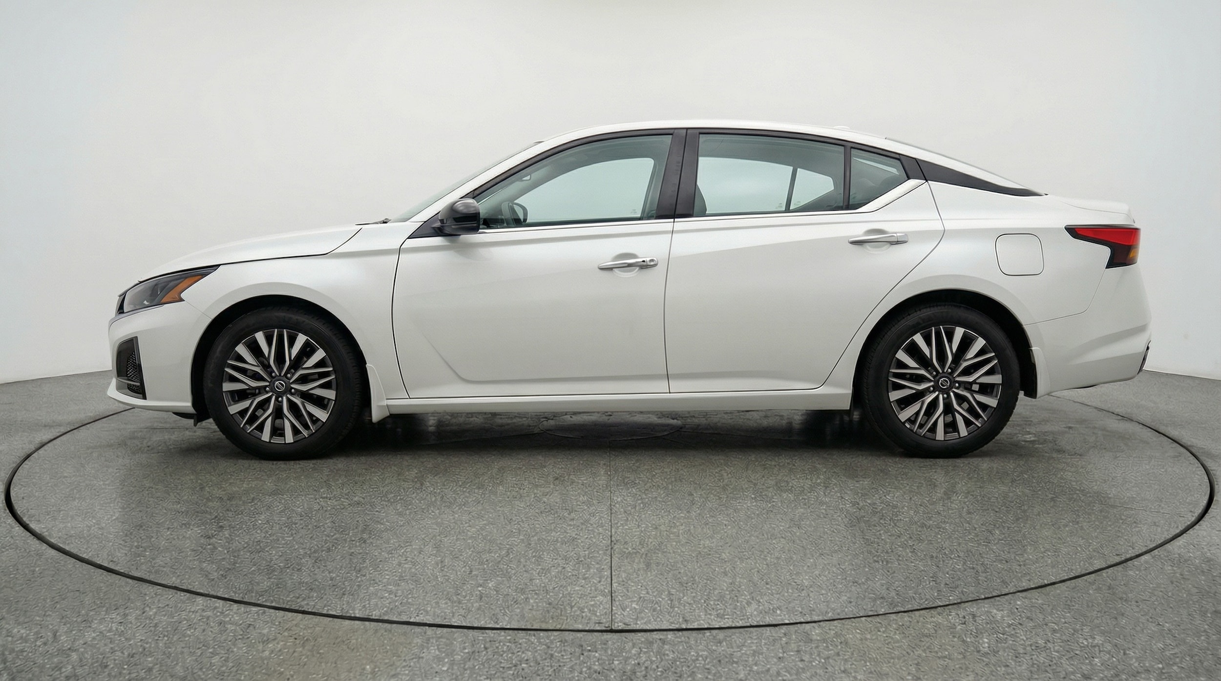 Thumbnail: 2025 Nissan Altima - 4