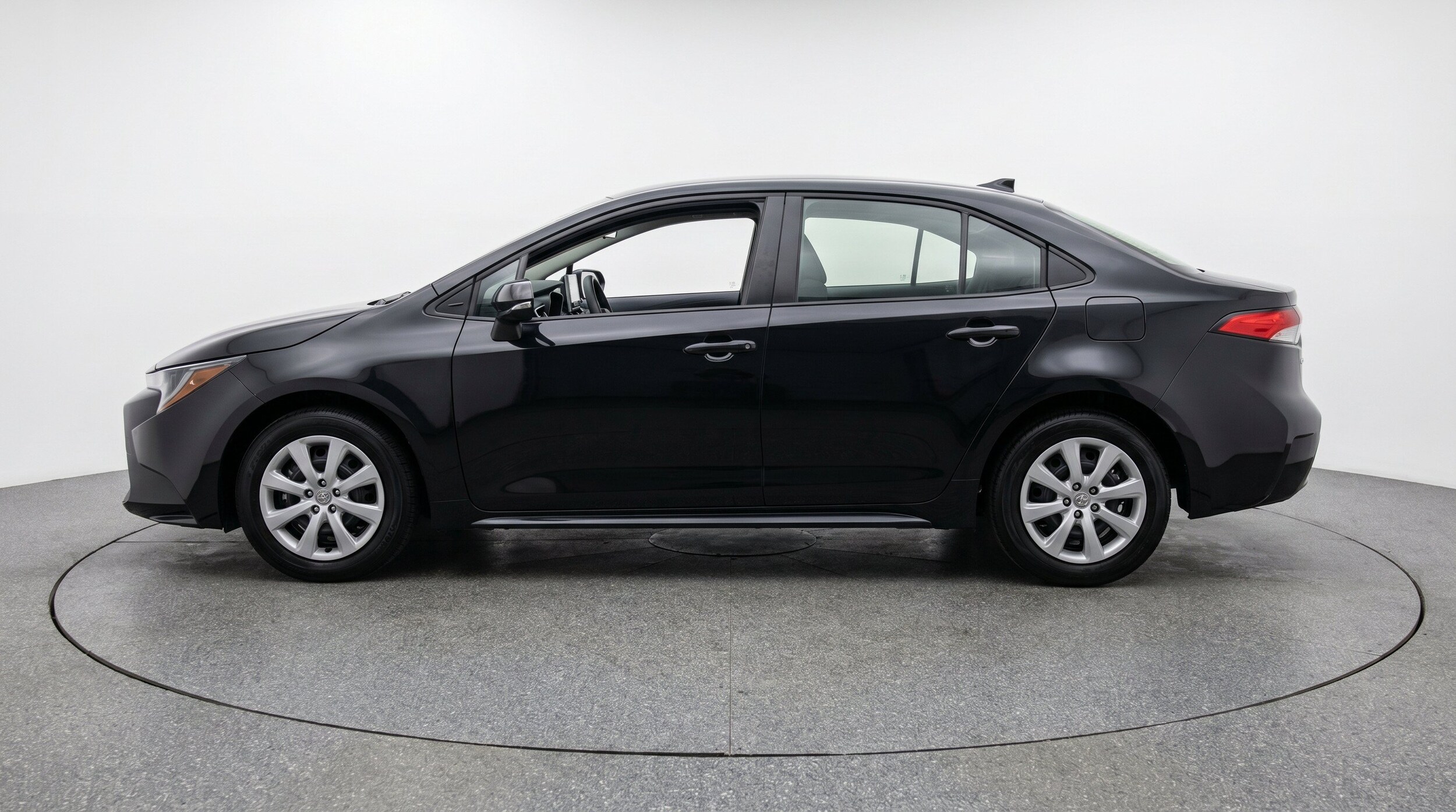 Thumbnail: 2025 Toyota Corolla - 5
