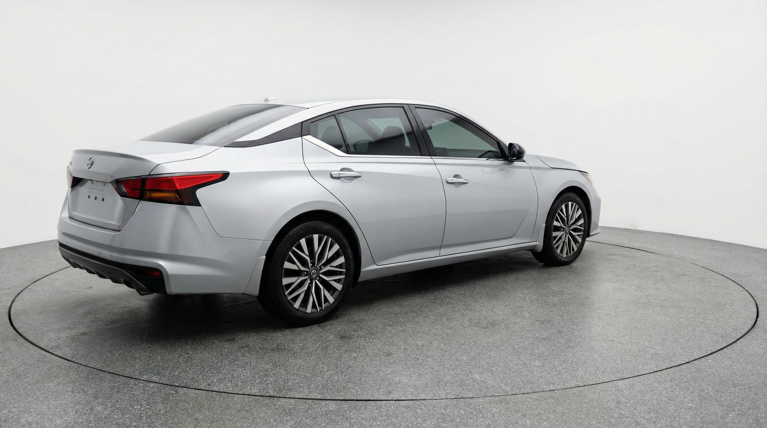 Thumbnail: 2025 Nissan Altima - 9