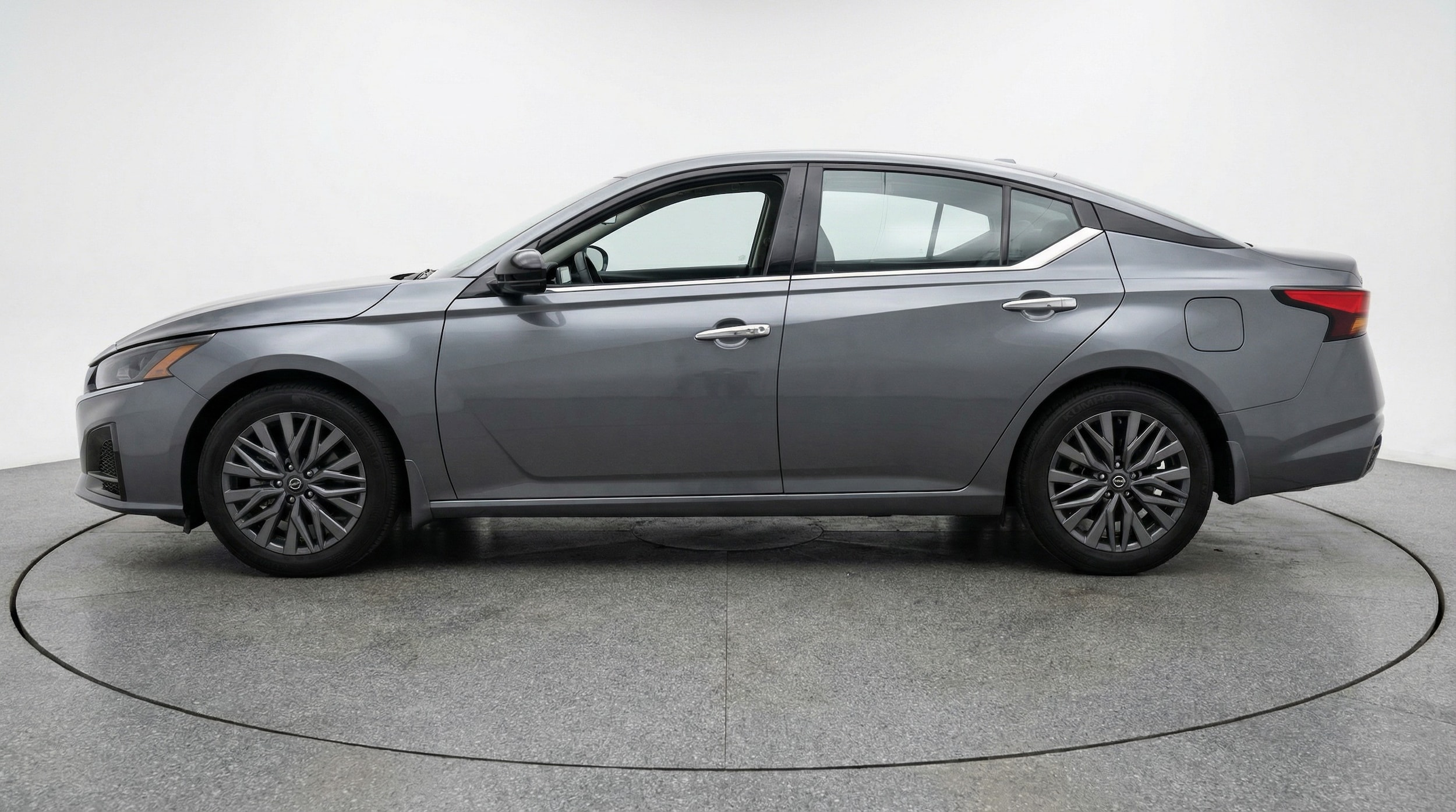 Thumbnail: 2025 Nissan Altima - 4