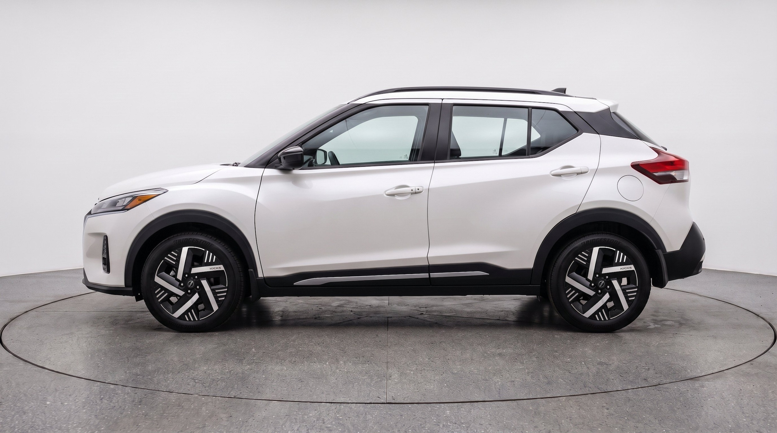 Thumbnail: 2026 Nissan Kicks - 5