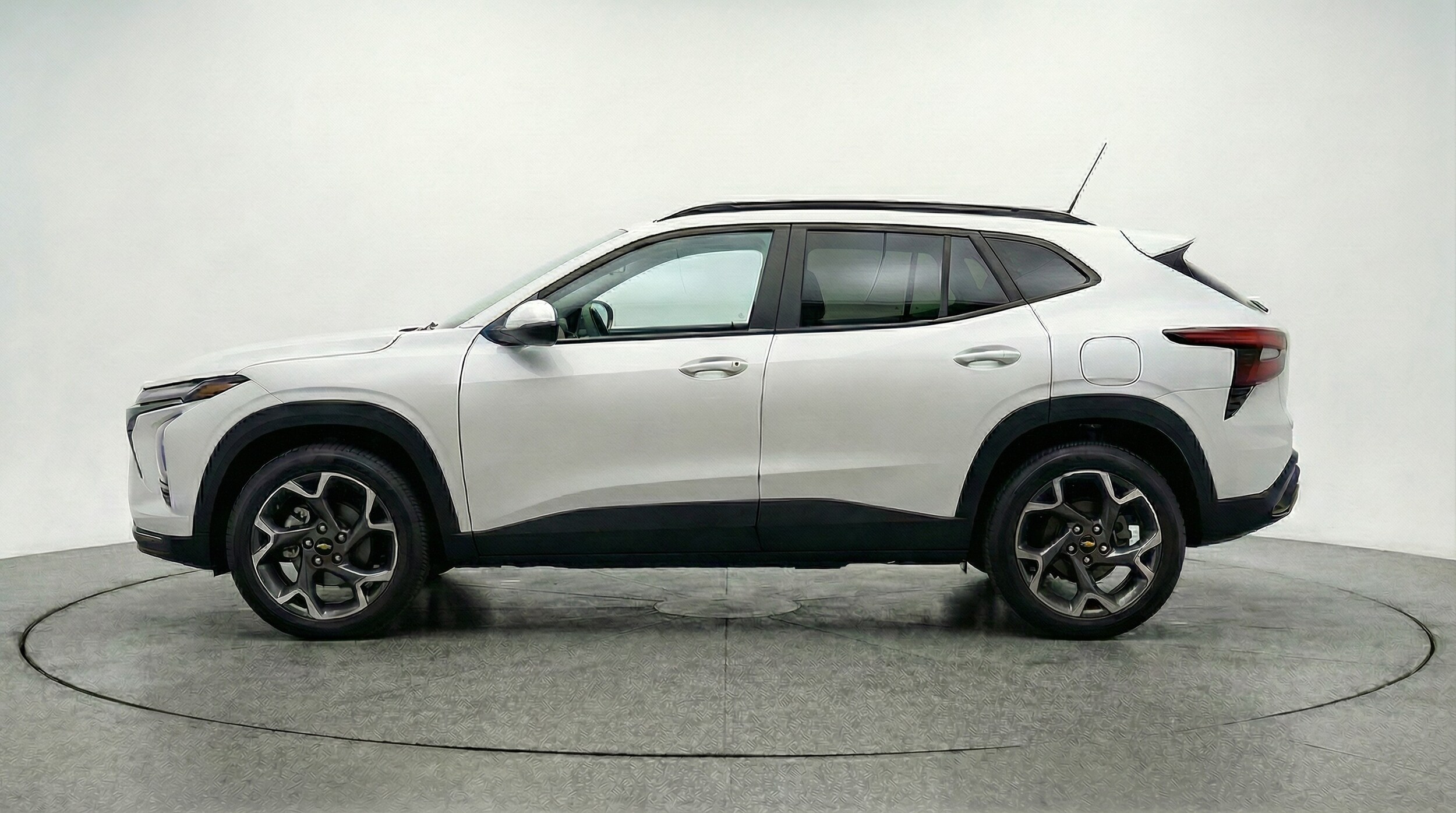 Thumbnail: 2025 Chevrolet Trax - 4