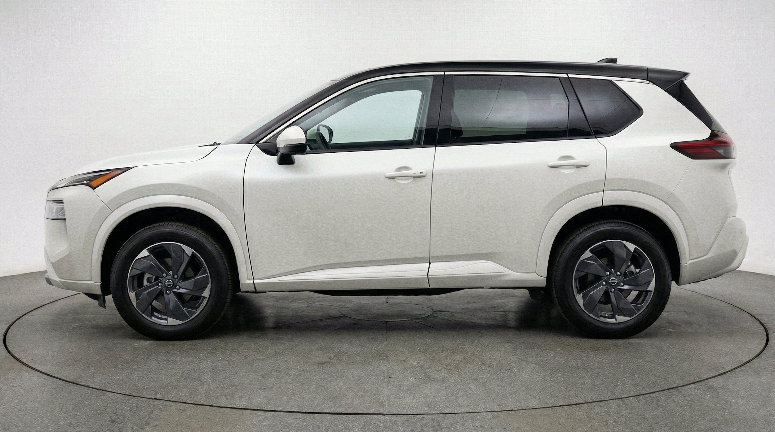 Thumbnail: 2025 Nissan Rogue - 5