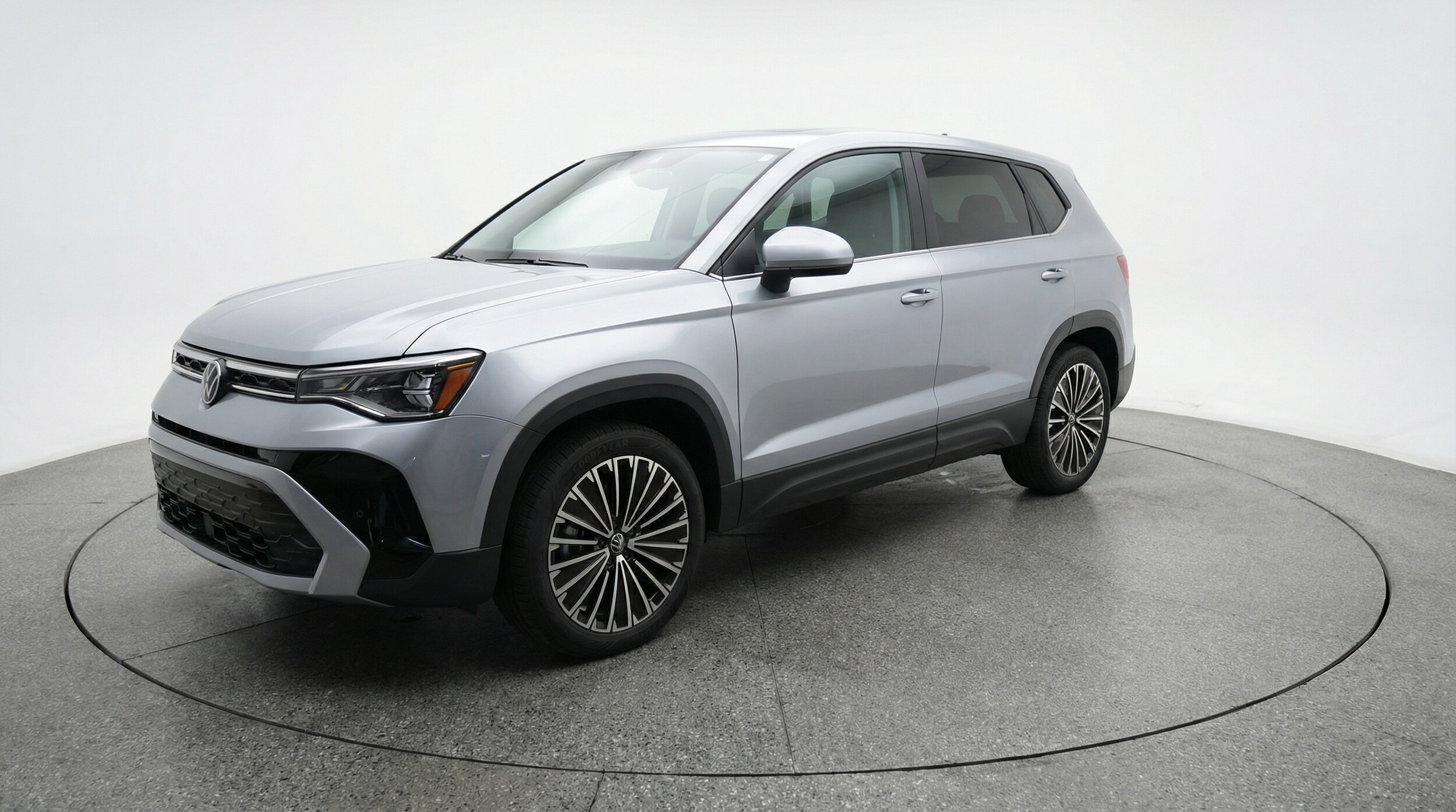 Thumbnail: 2025 Volkswagen Taos - 3