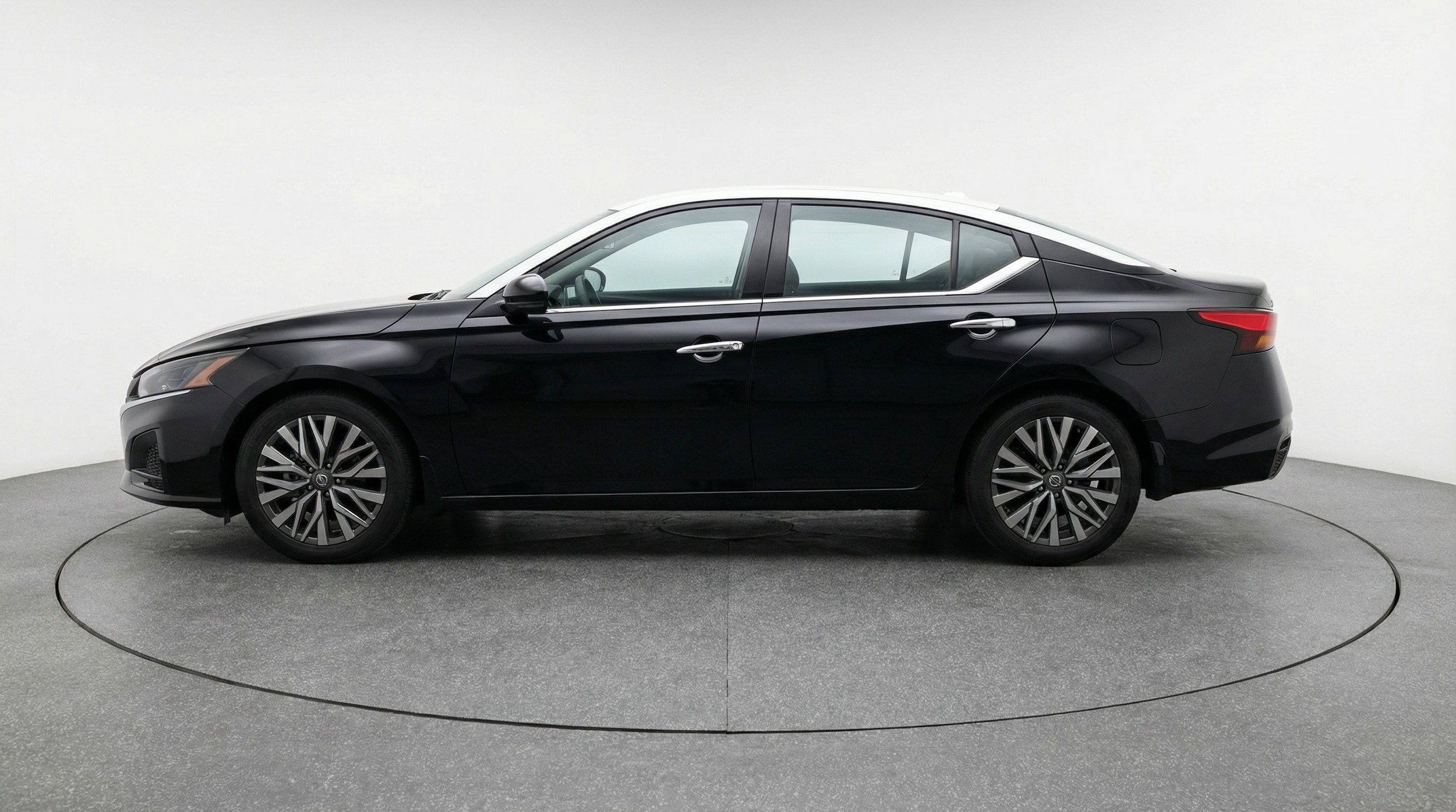 Thumbnail: 2025 Nissan Altima - 4