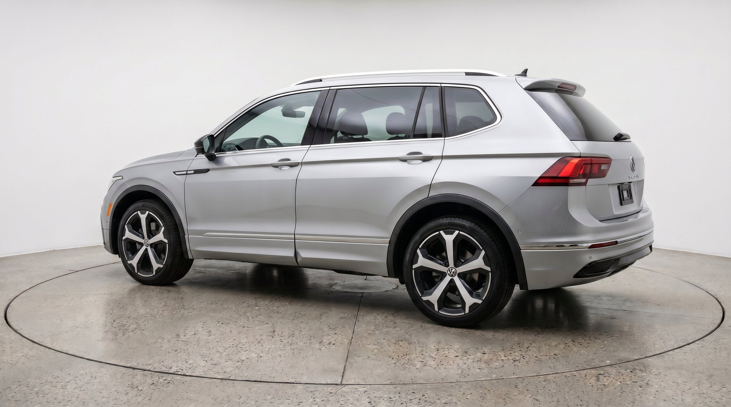 Thumbnail: 2026 Volkswagen Tiguan - 6