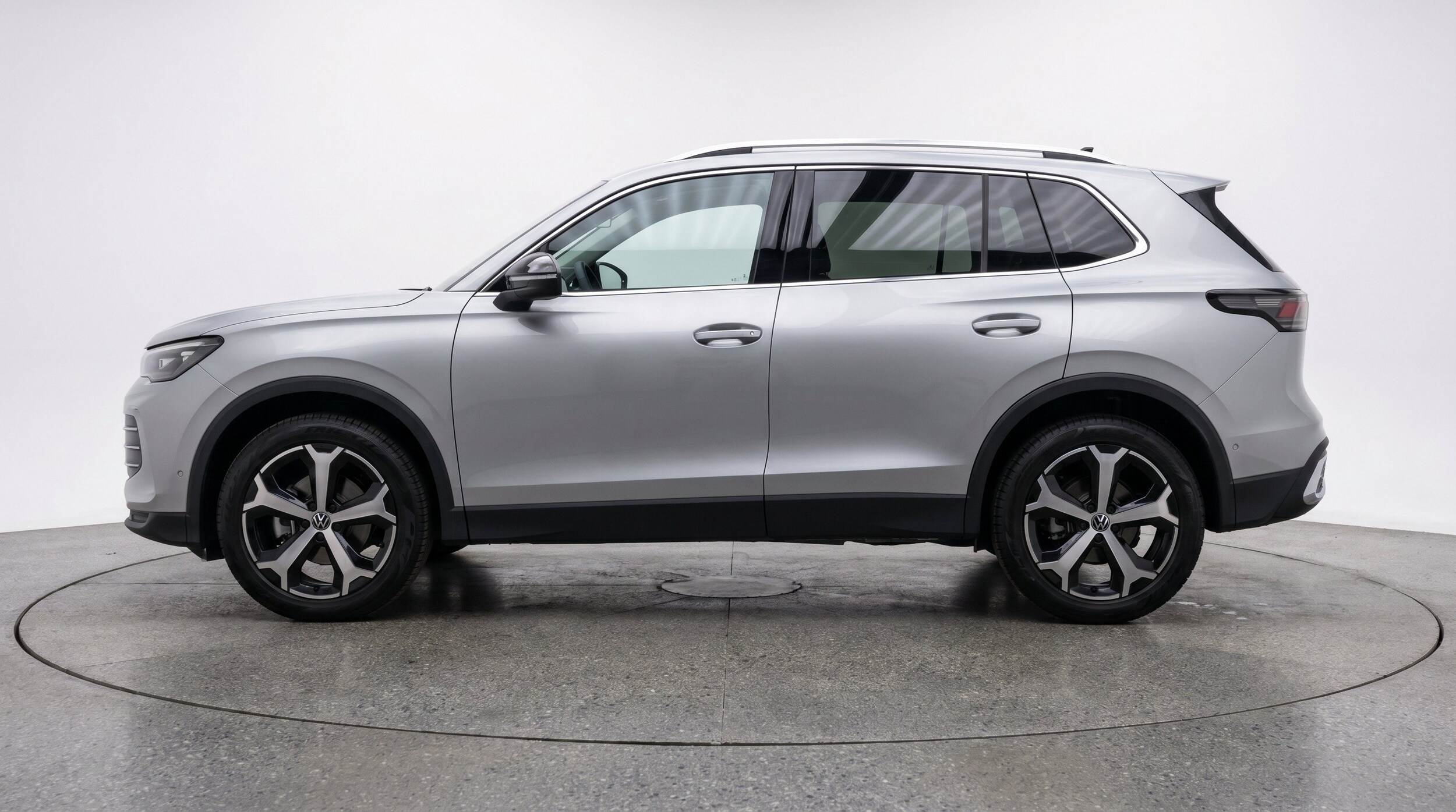 Thumbnail: 2026 Volkswagen Tiguan - 5
