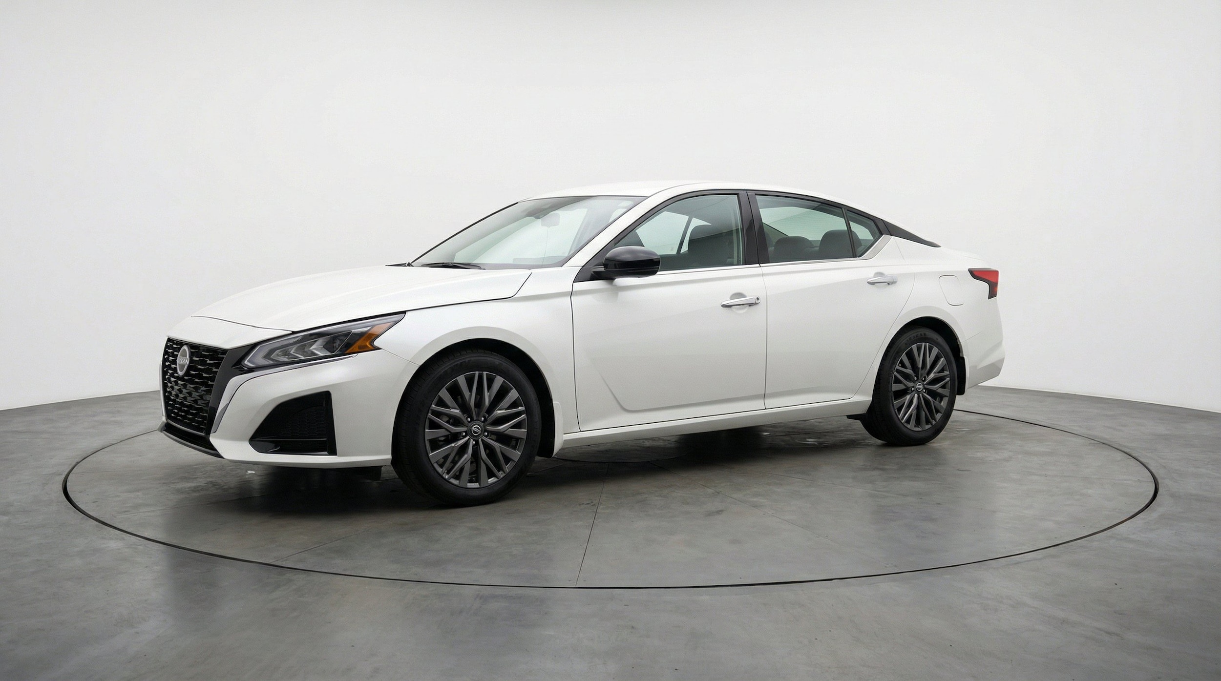 Thumbnail: 2025 Nissan Altima - 3