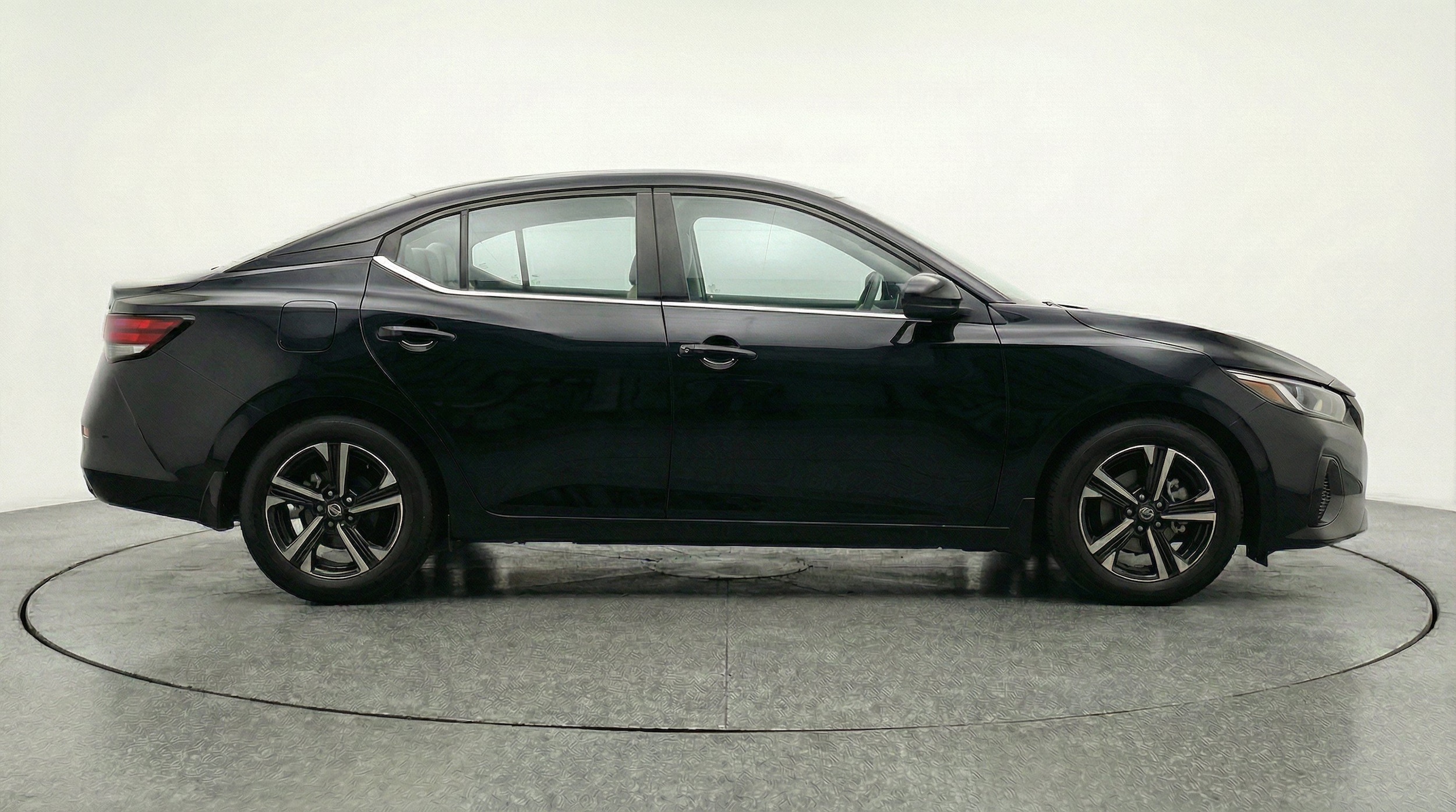 Thumbnail: 2025 Nissan Sentra - 11