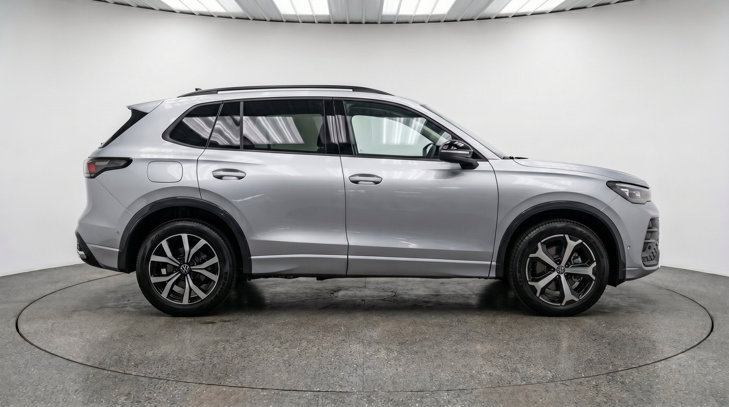 Thumbnail: 2026 Volkswagen Tiguan - 11