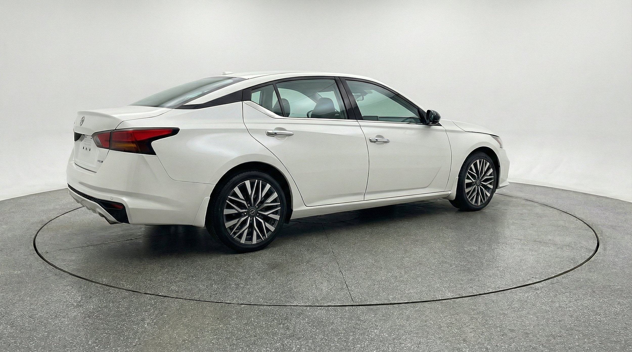 Thumbnail: 2025 Nissan Altima - 9