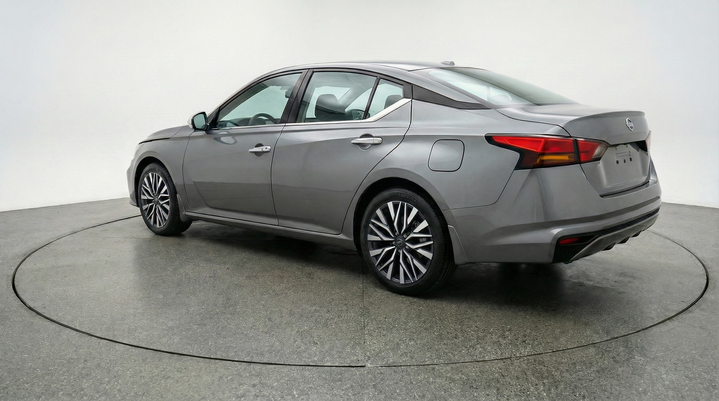 Thumbnail: 2025 Nissan Altima - 5