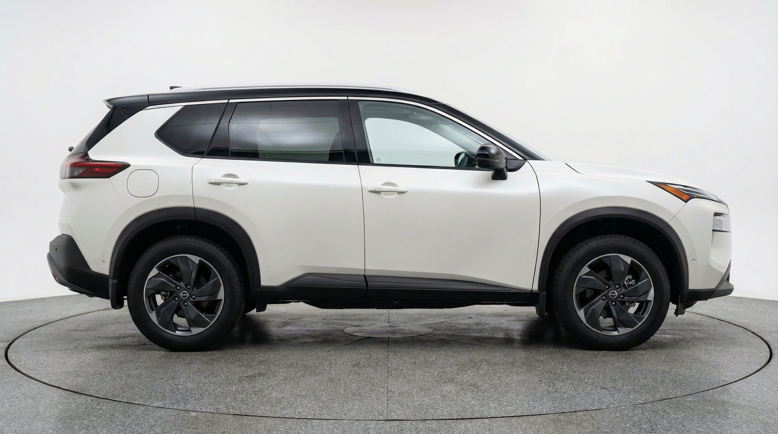 Thumbnail: 2025 Nissan Rogue - 11