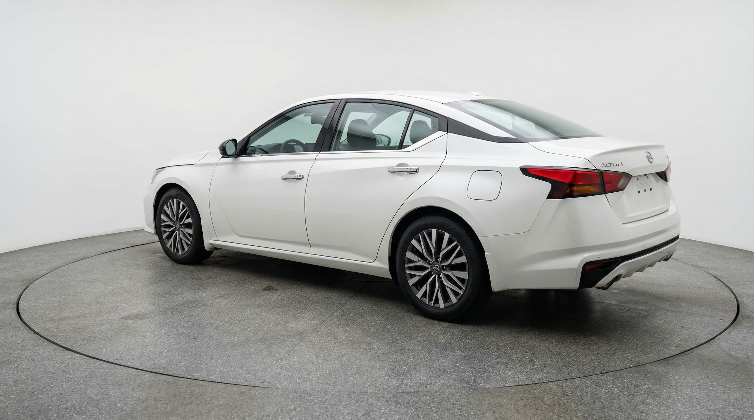 Thumbnail: 2025 Nissan Altima - 5