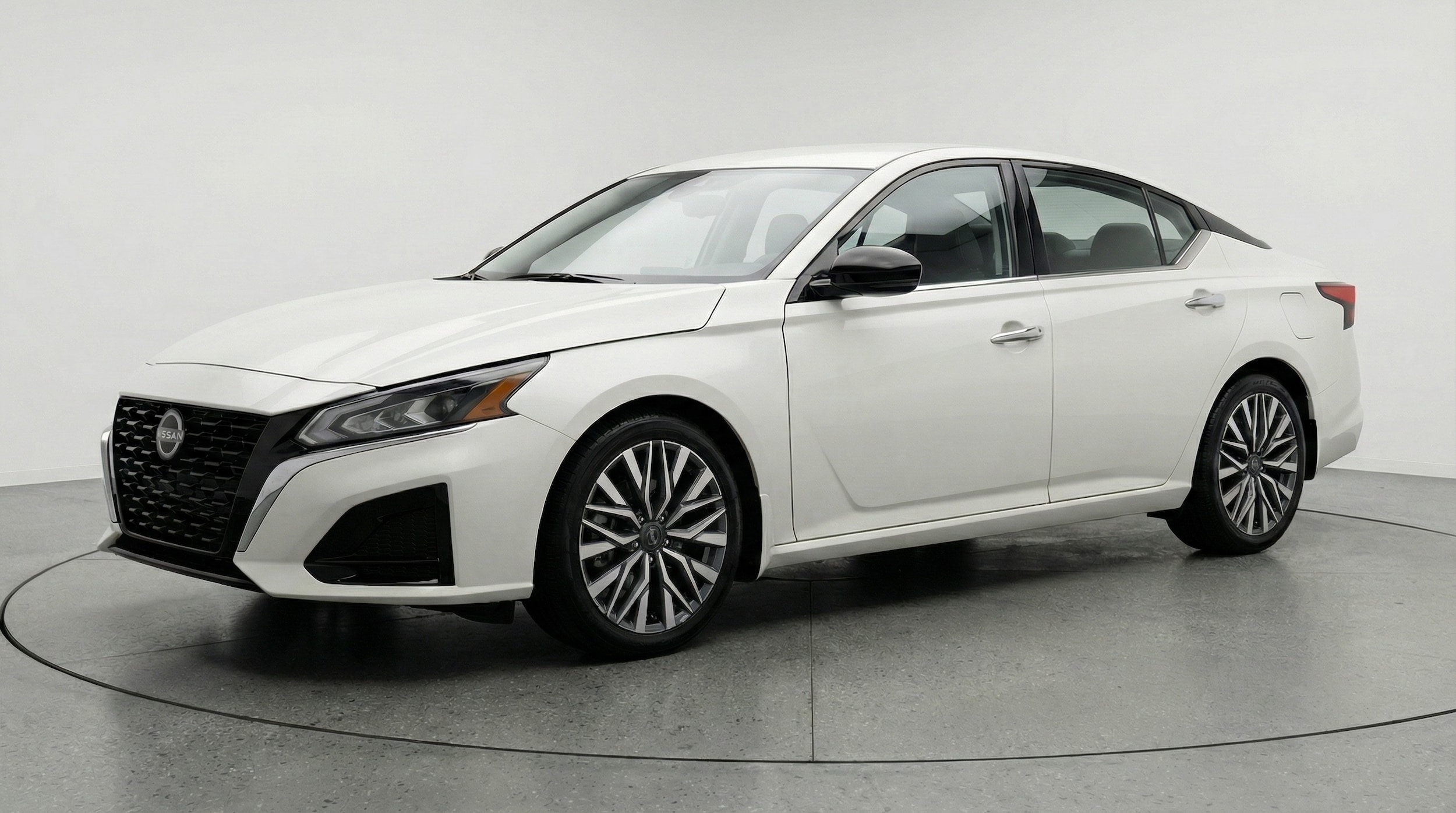 Thumbnail: 2025 Nissan Altima - 3