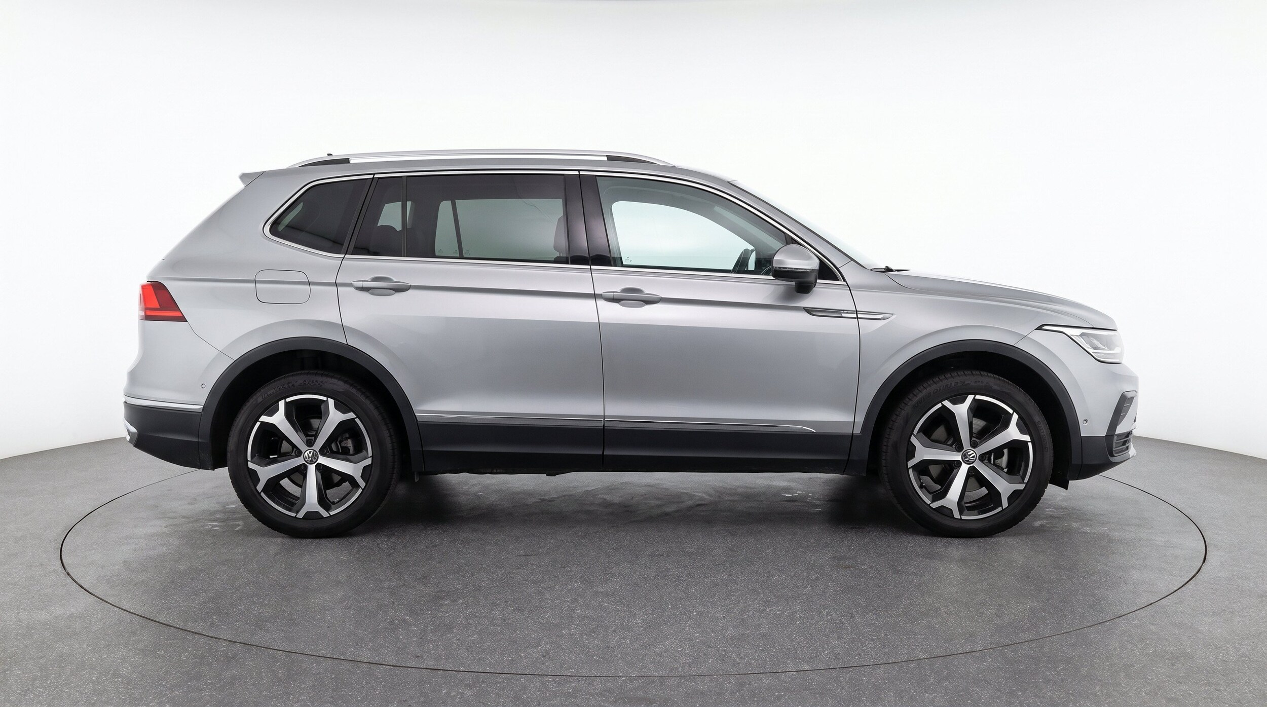 Thumbnail: 2026 Volkswagen Tiguan - 11