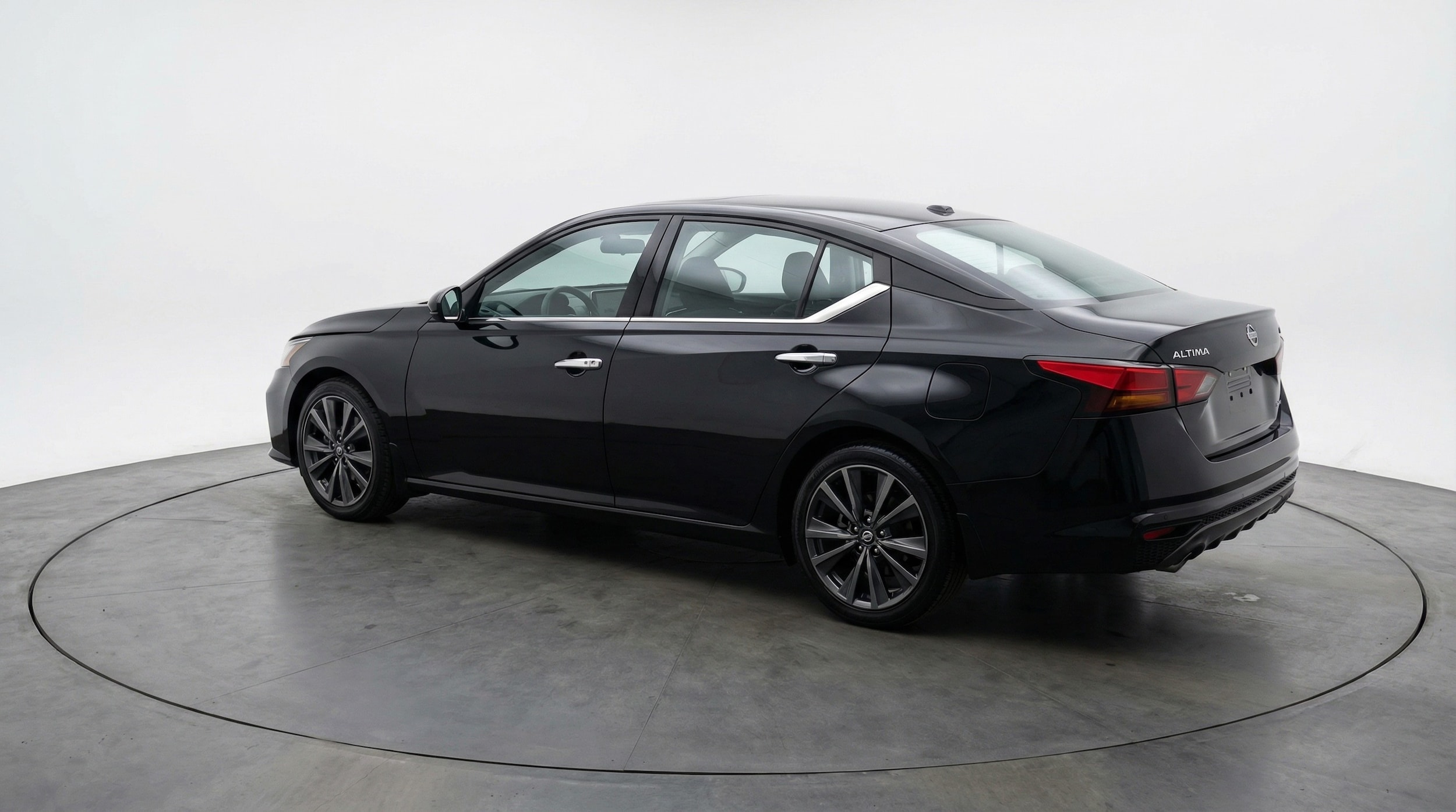 Thumbnail: 2025 Nissan Altima - 5