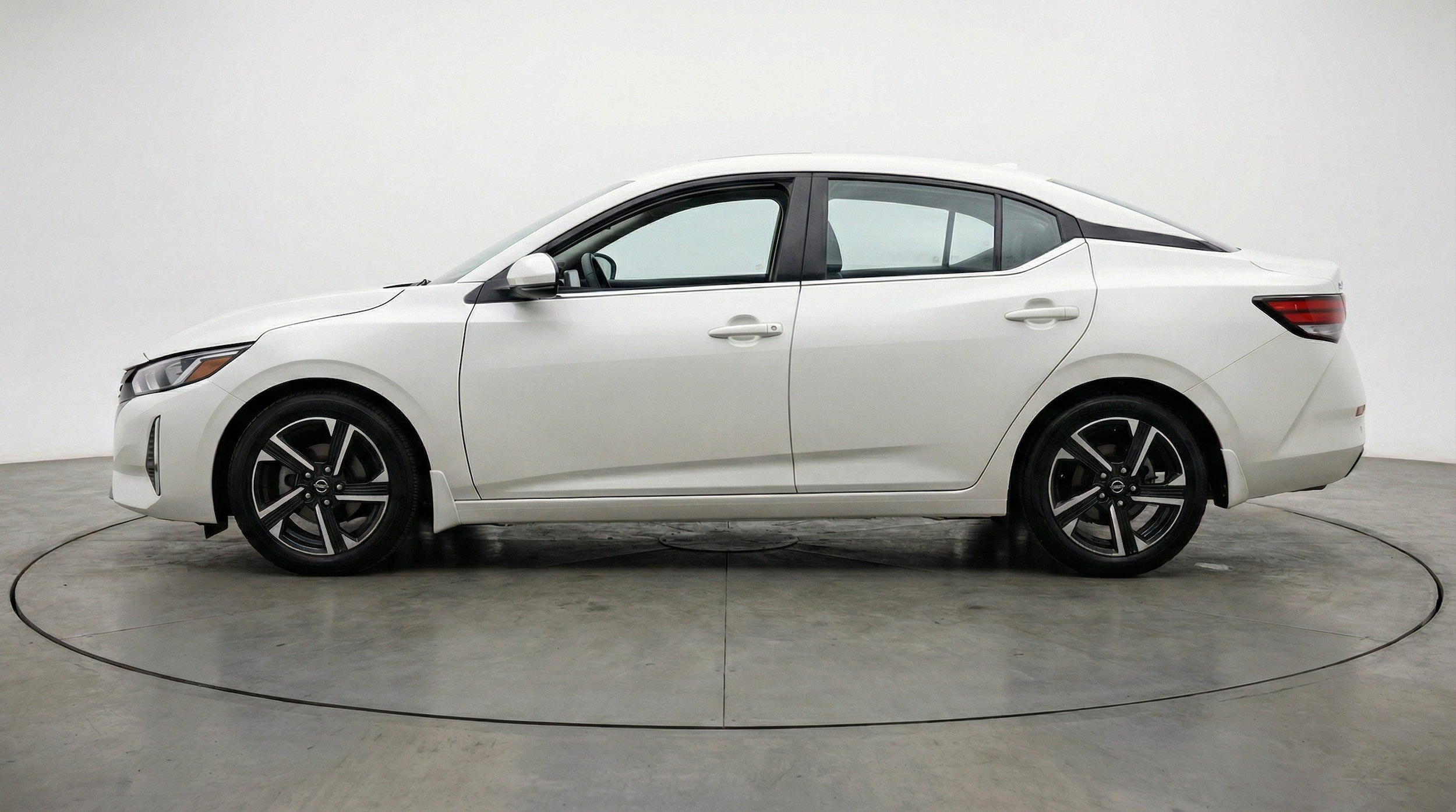 Thumbnail: 2025 Nissan Sentra - 5