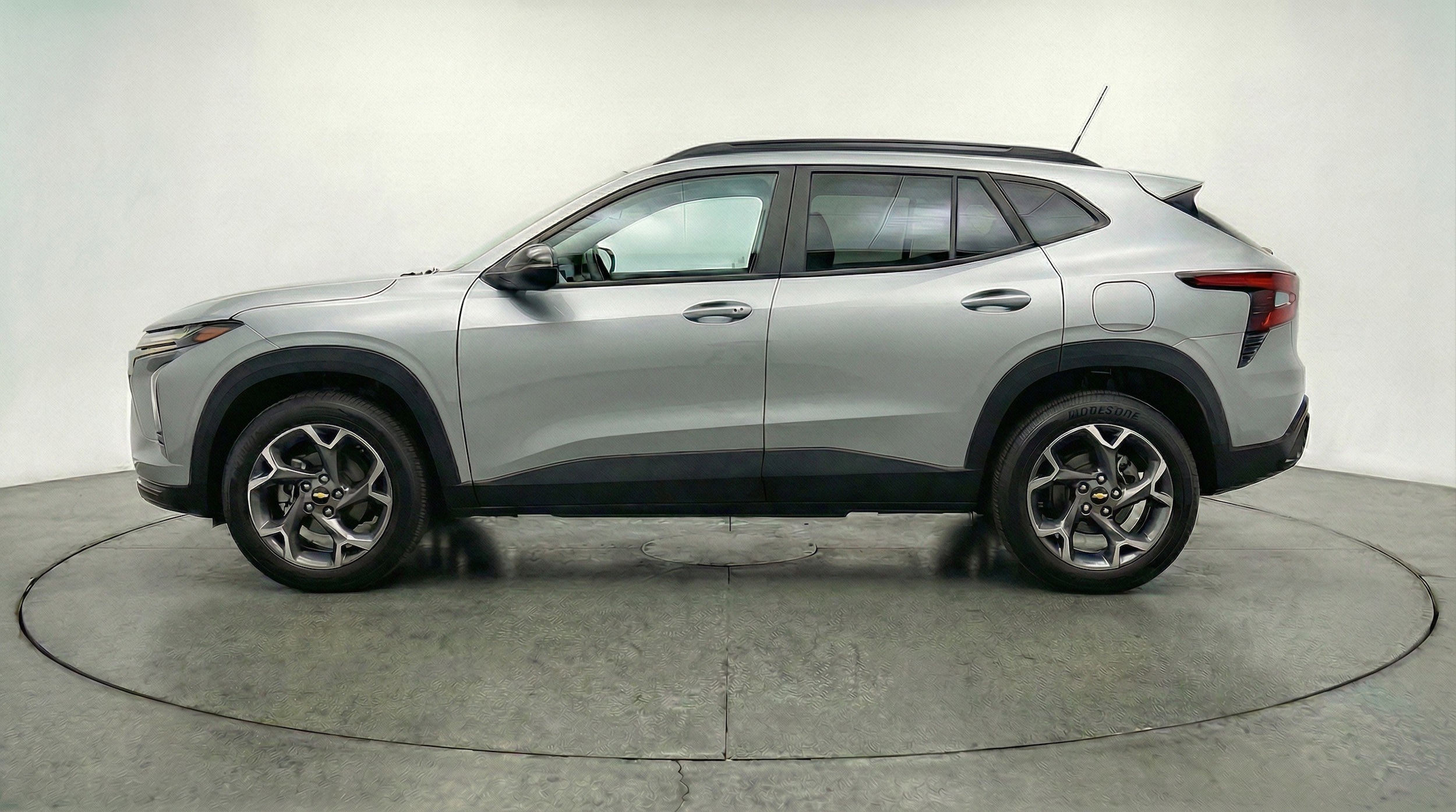 Thumbnail: 2025 Chevrolet Trax - 5