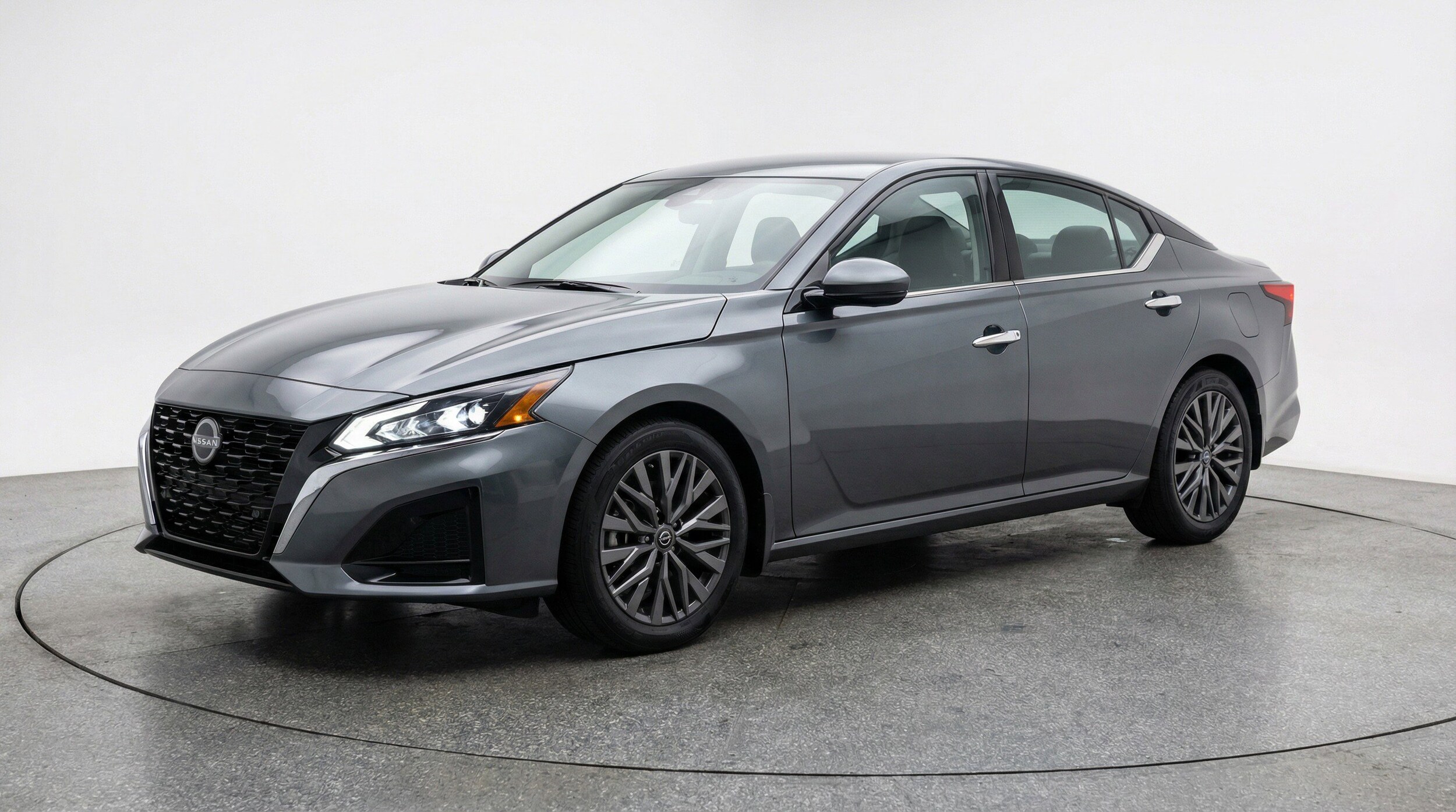Thumbnail: 2025 Nissan Altima - 3