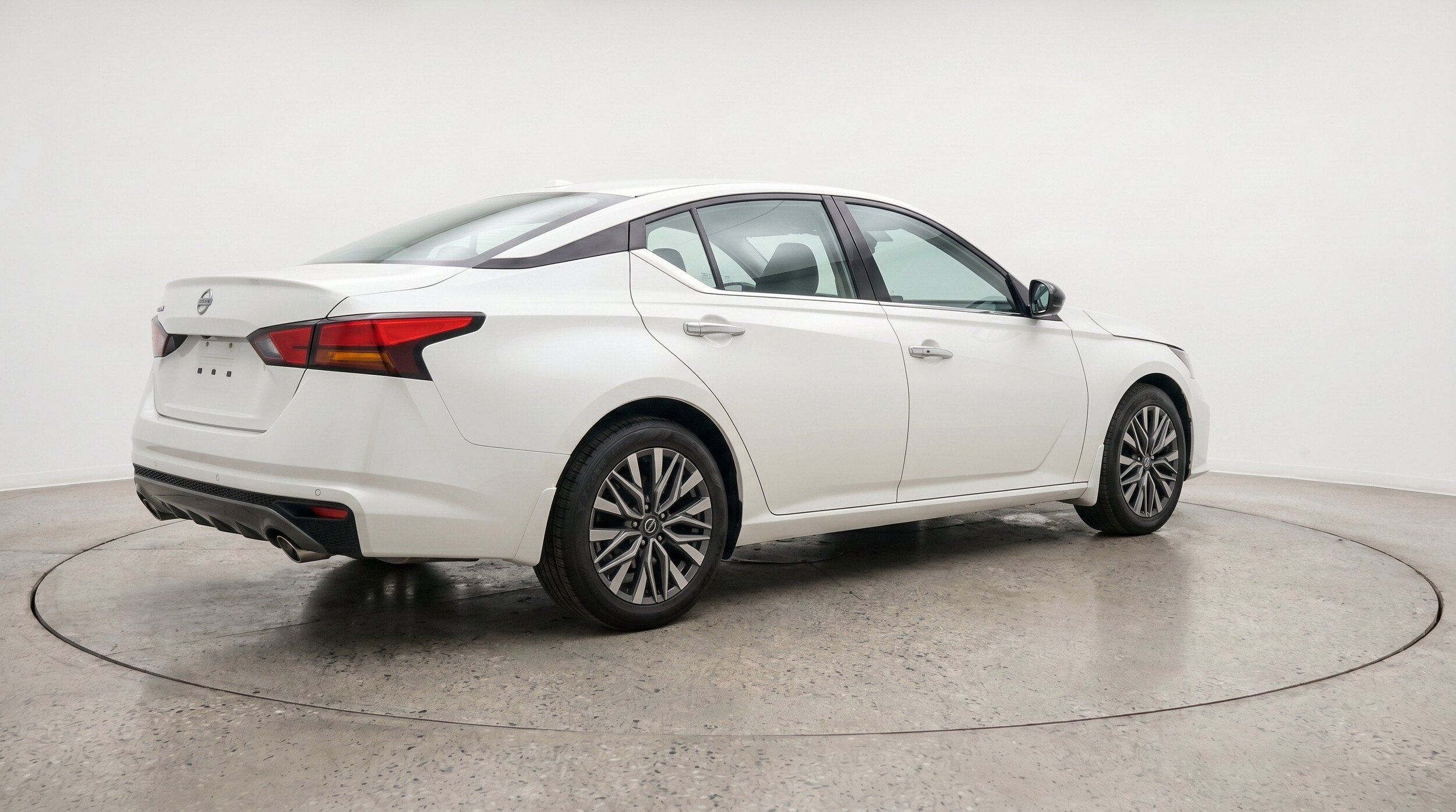 Thumbnail: 2025 Nissan Altima - 9