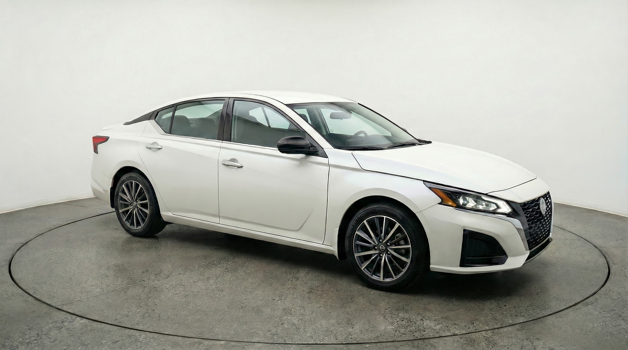 Thumbnail: 2025 Nissan Altima - 1