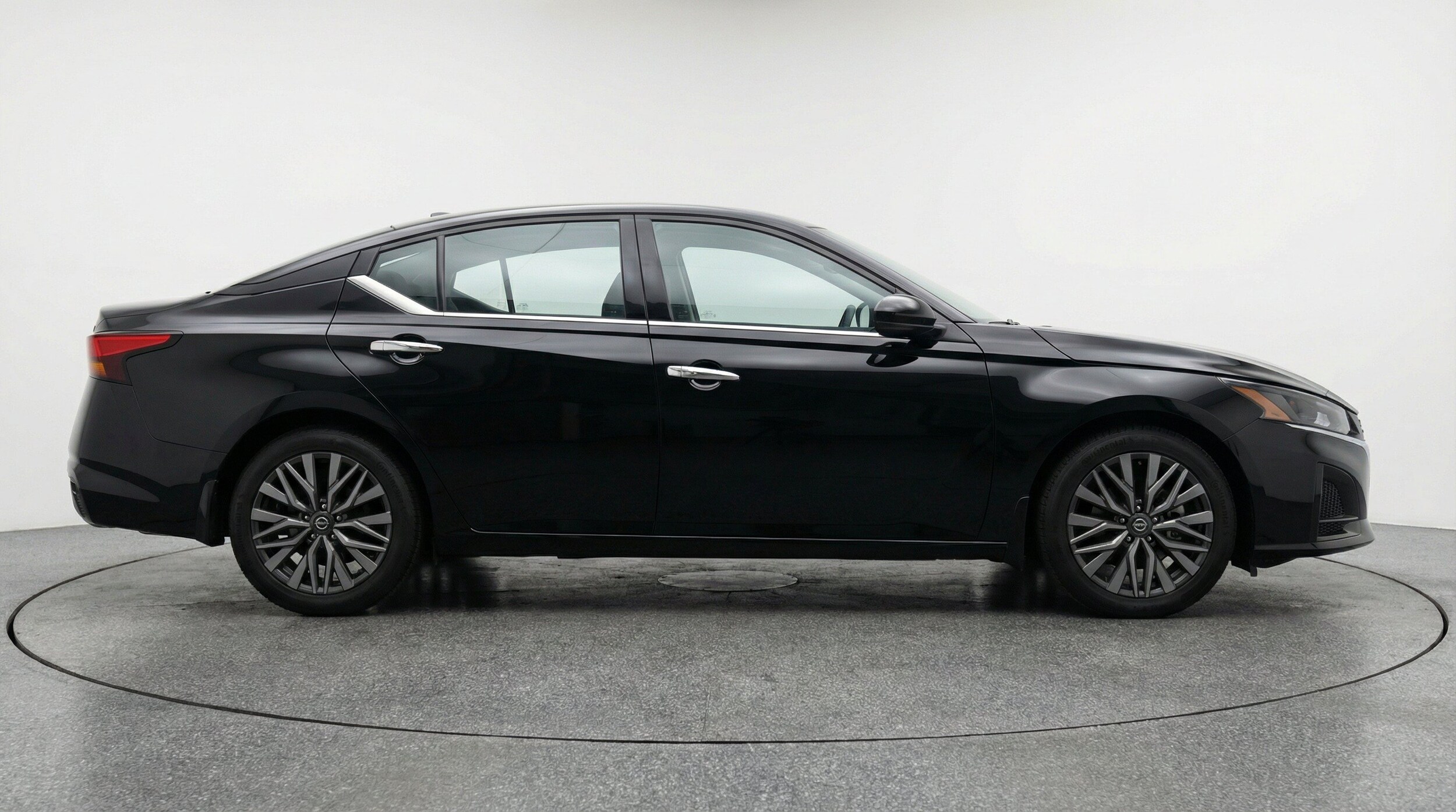 Thumbnail: 2025 Nissan Altima - 11