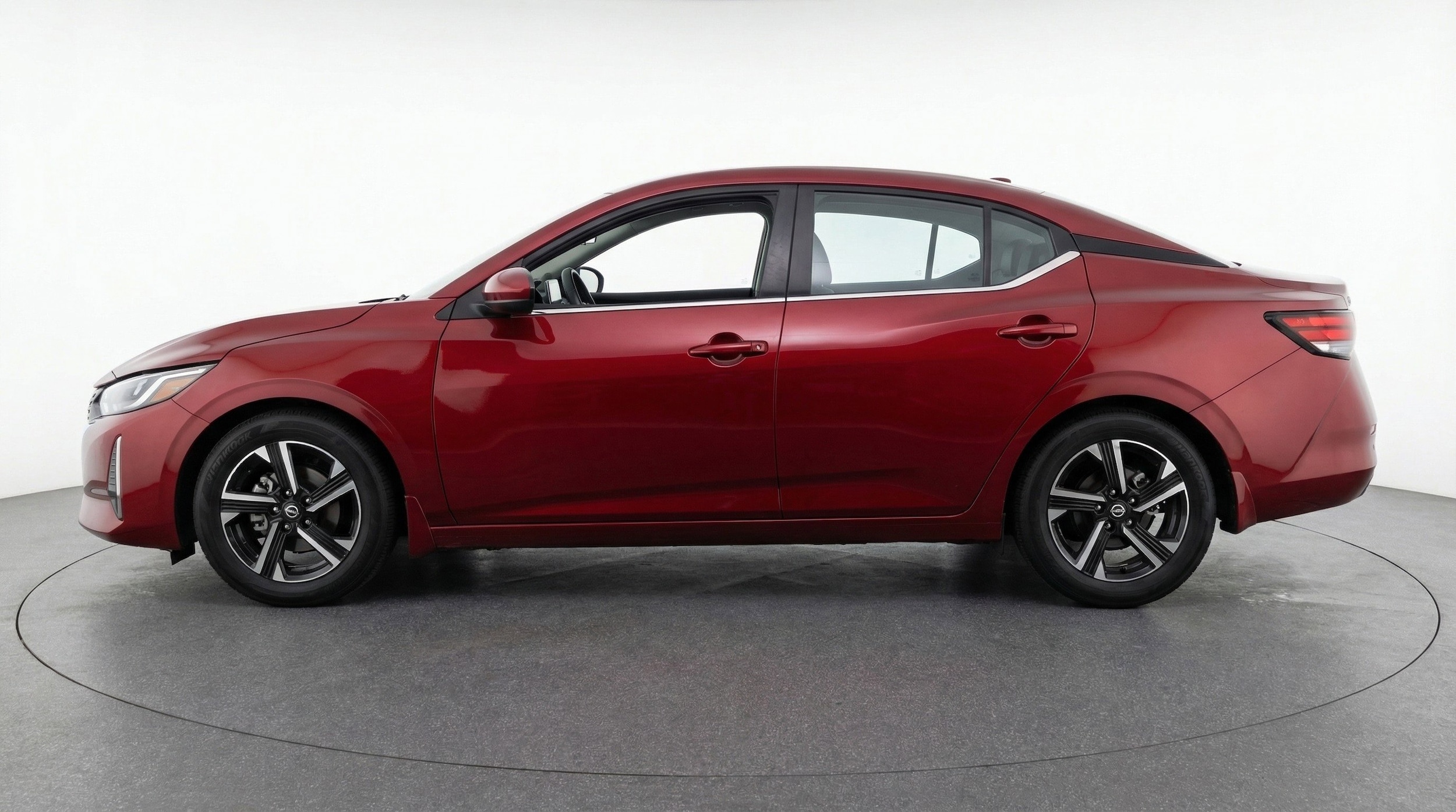 Thumbnail: 2025 Nissan Sentra - 5