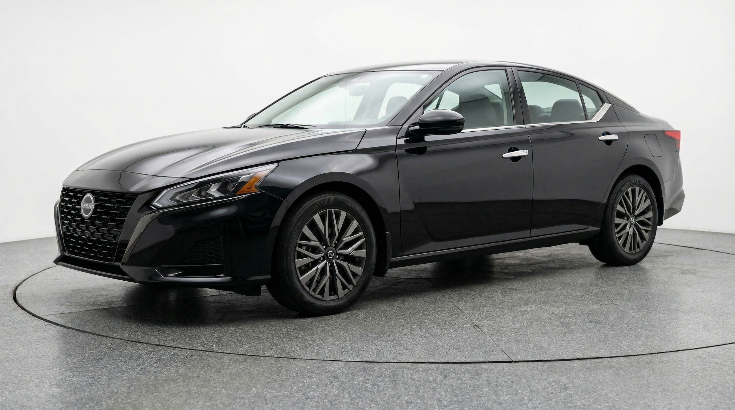 Thumbnail: 2025 Nissan Altima - 3