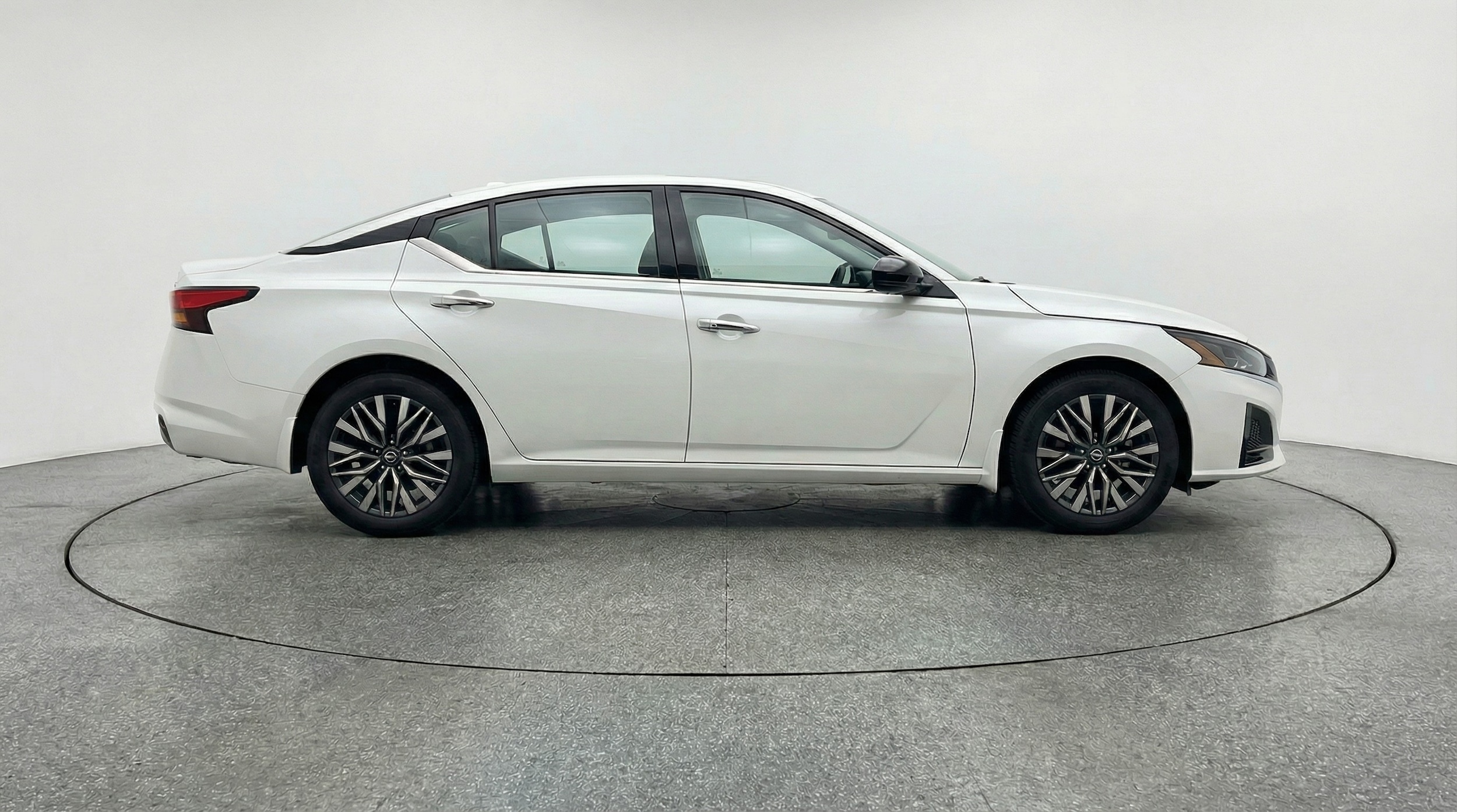 Thumbnail: 2025 Nissan Altima - 8