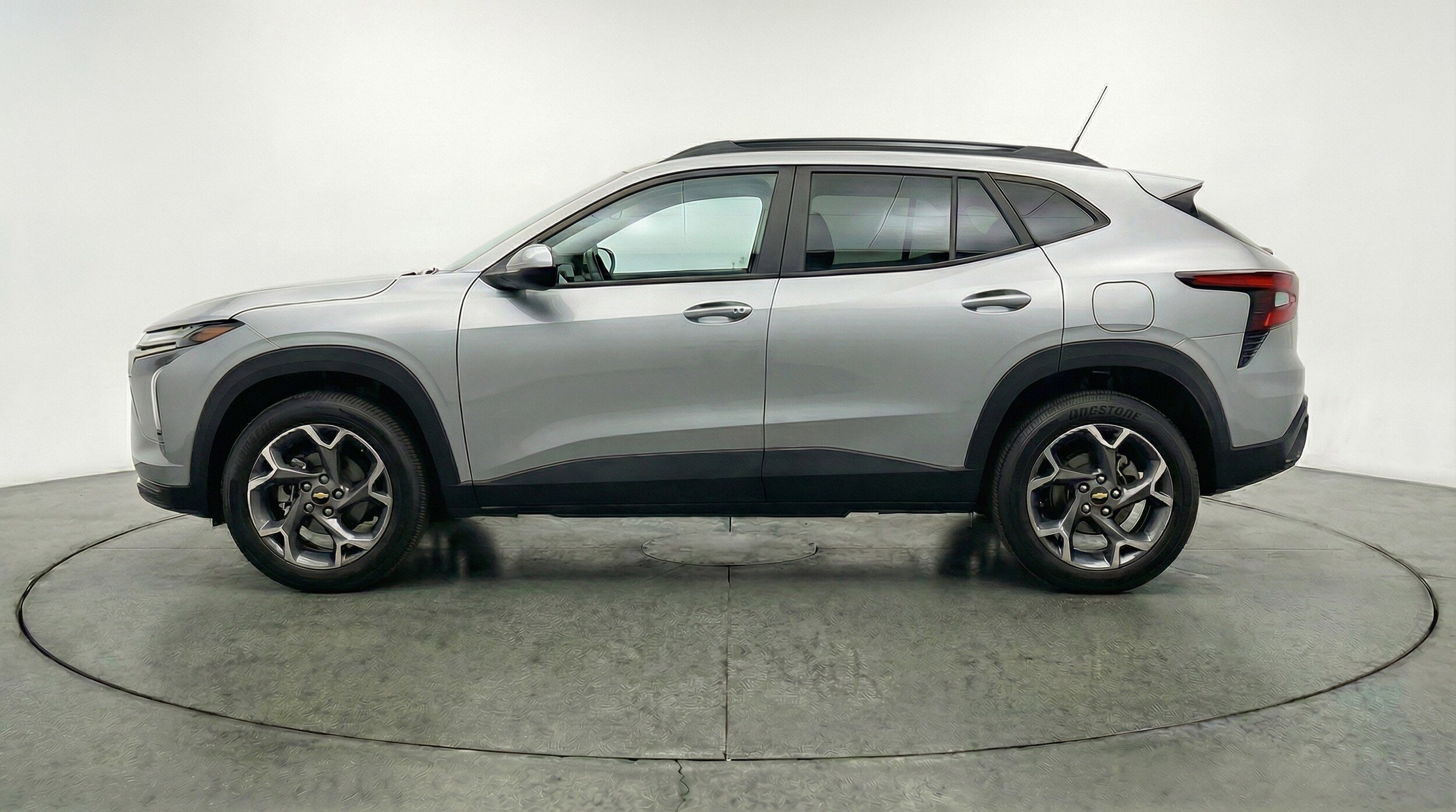 Thumbnail: 2025 Chevrolet Trax - 5